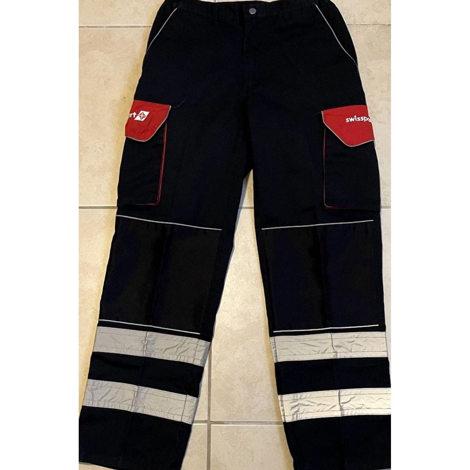 Vintage VINTAGE Swissport Reflective Cargo Pants 34 Men Jeans Black Wide-Leg 80s 90s Grunge Skate Rave Rock Punk Baggy Jnco Big Pockets Size US 34 / EU 50 - 2 Thumbnail
