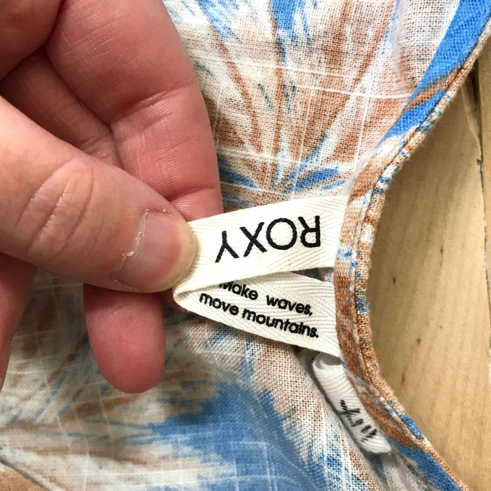 Vintage VINTAGE ROXY Palm Tree Print V Neck Button Front Tiered Dress Blue Tan Women's M Size M / US 6-8 / IT 42-44 - 7 Thumbnail
