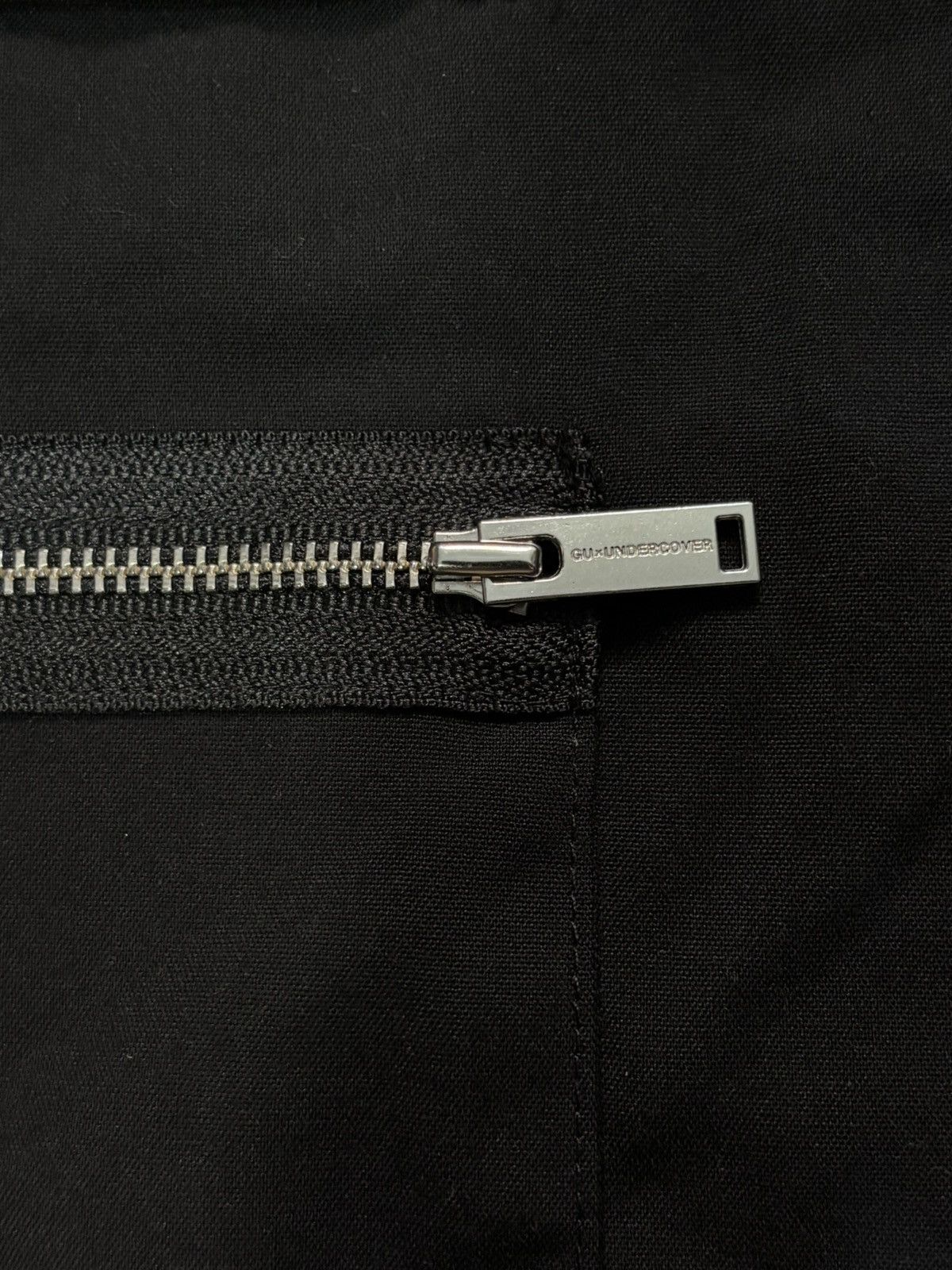 GU × Undercover Undercover x GU Multi Zip Cargo Pants. Size 33 x 29. Japan Size US 33 - 5 Thumbnail