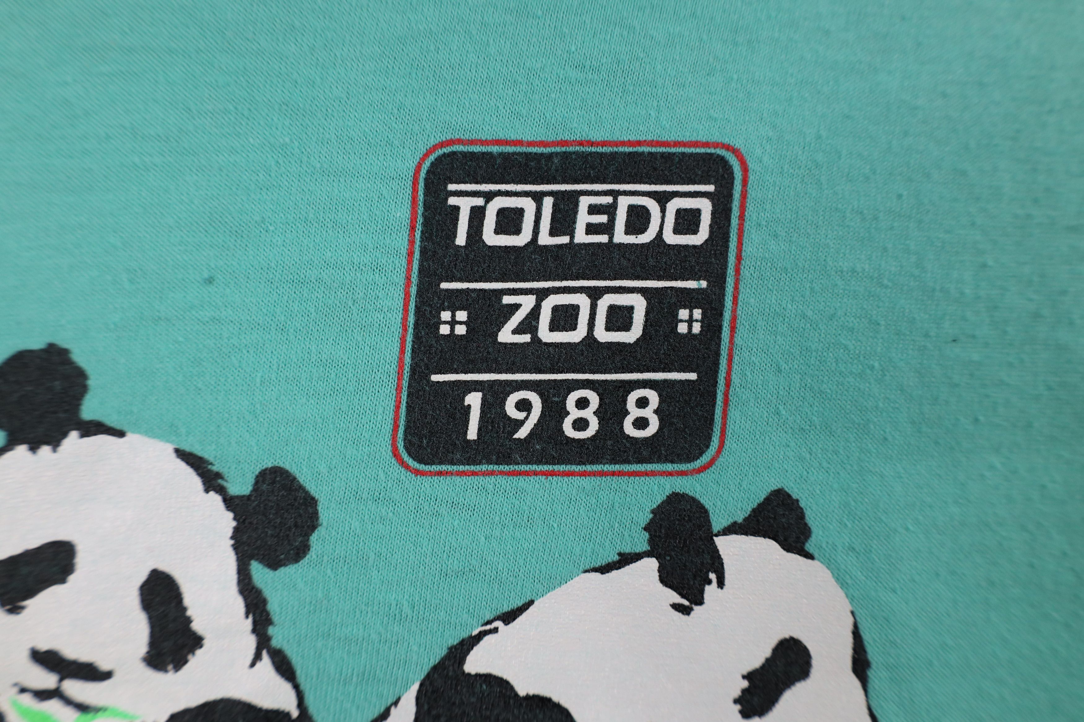 Vintage Vintage 80s Streetwear Toledo Zoo Short Sleeve T-Shirt USA Size US M / EU 48-50 / 2 - 5 Thumbnail