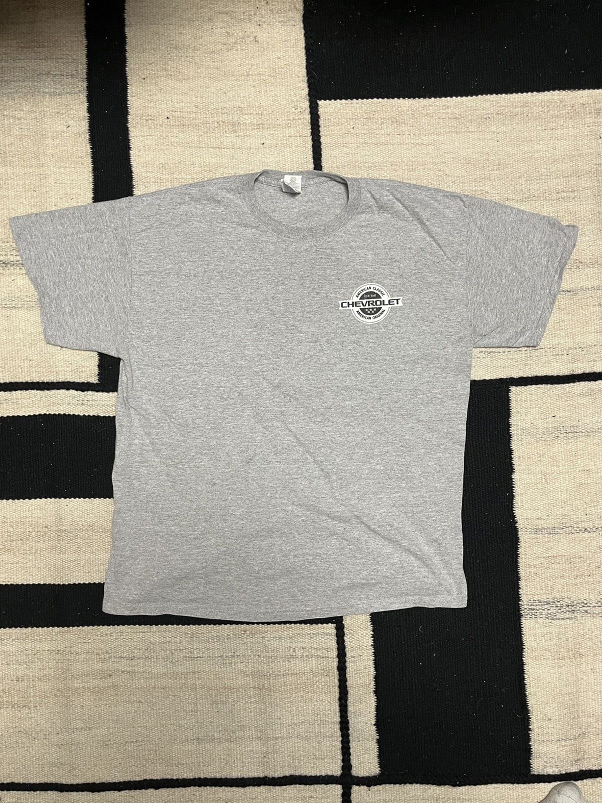 Chevrolet × Gildan Gildan Heavyweight Cotton Chevrolet Heather Grey Graphic Tee Size US XL / EU 56 / 4 - 1 Thumbnail