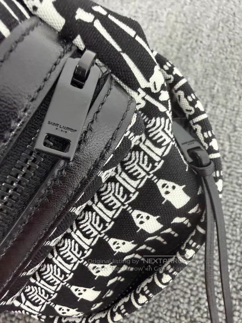 Saint Laurent Paris Saint Laurent Paris Mini Skull Double Shoulder Bag Keychai Size ONE SIZE - 3 Thumbnail