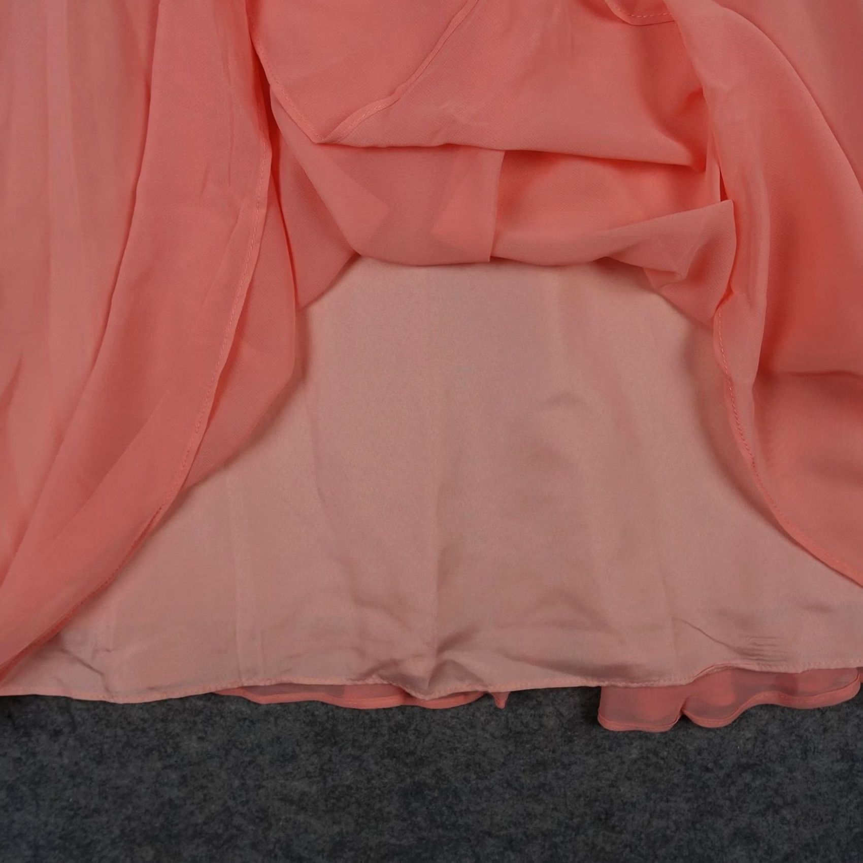 Vintage Azazie Dress Womens 6 Chiffon V-Neck A Line Knee Length Coral Pink Strap Sleeveless Zip Formal Wedding Party Couture Size M / US 6-8 / IT 42-44 - 4 Thumbnail