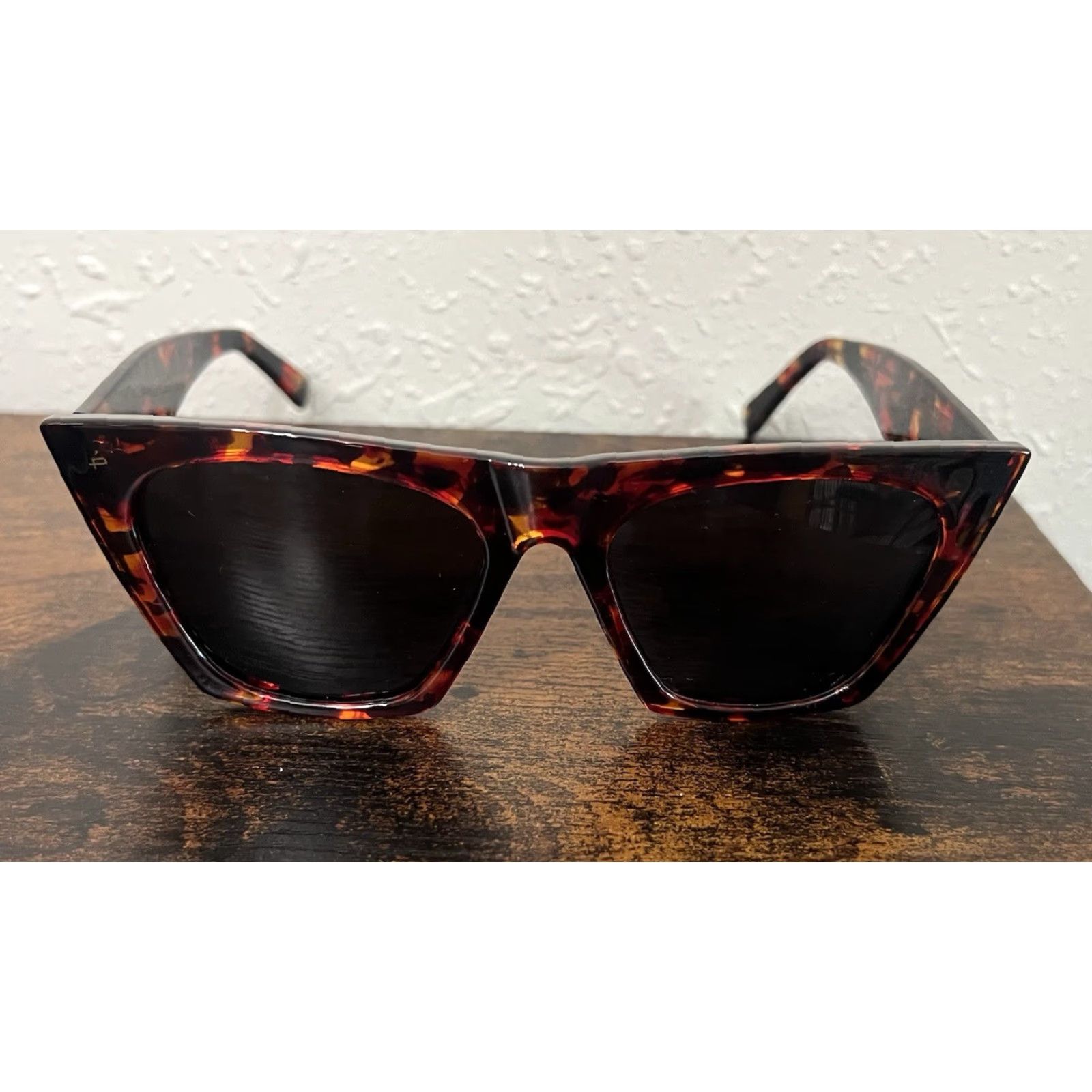 Vintage VINTAGE 3 Prive Revaux Polarized Sunglasses Cat Eye The Timeless Red Victoria & Limited Size ONE SIZE - 3 Thumbnail