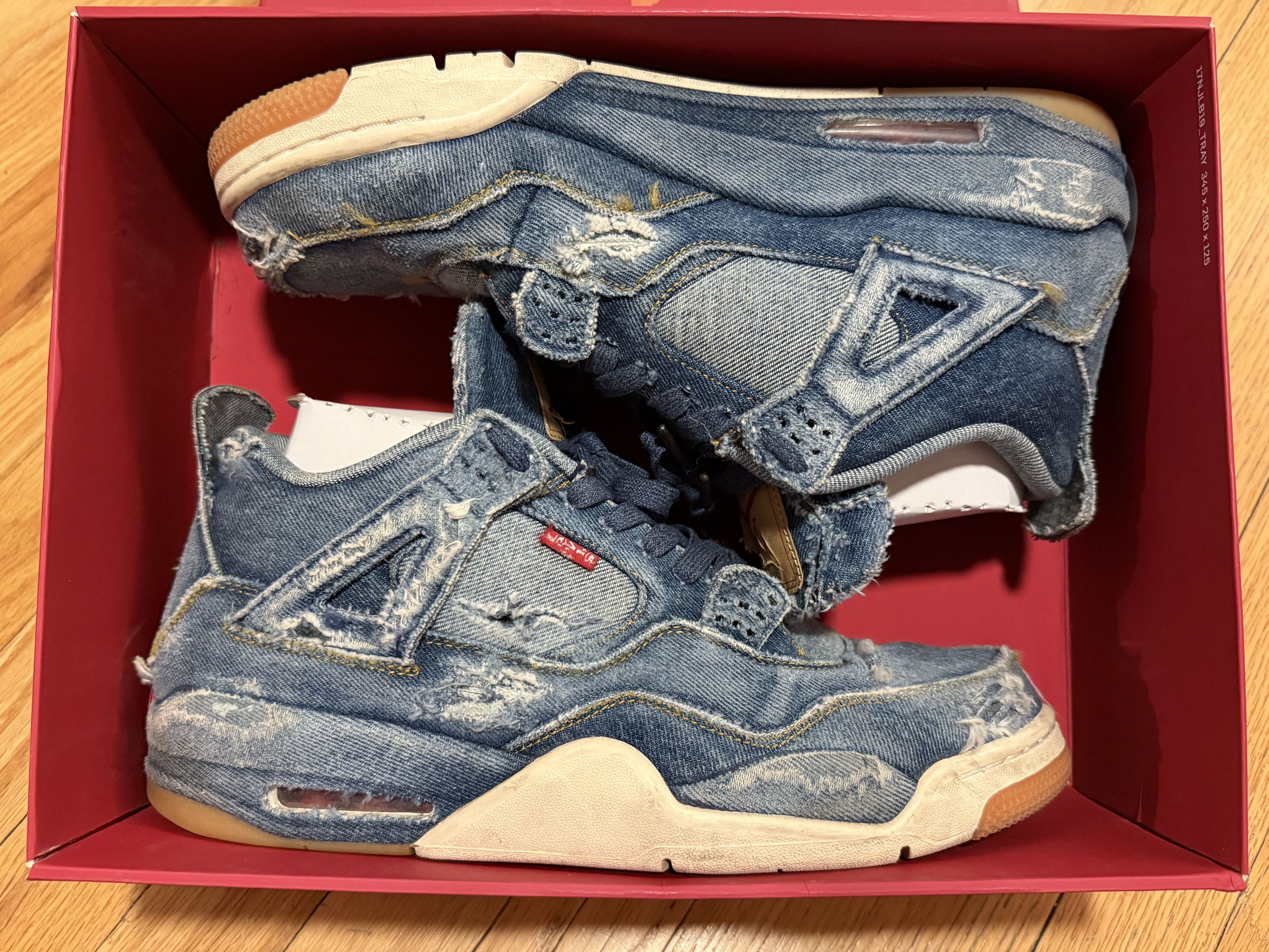 Jordan Brand × Levi's Distressed Custom Air Jordan 4 Retro Levi’s Denim Size 12 Size US 12 / EU 45 - 1 Thumbnail