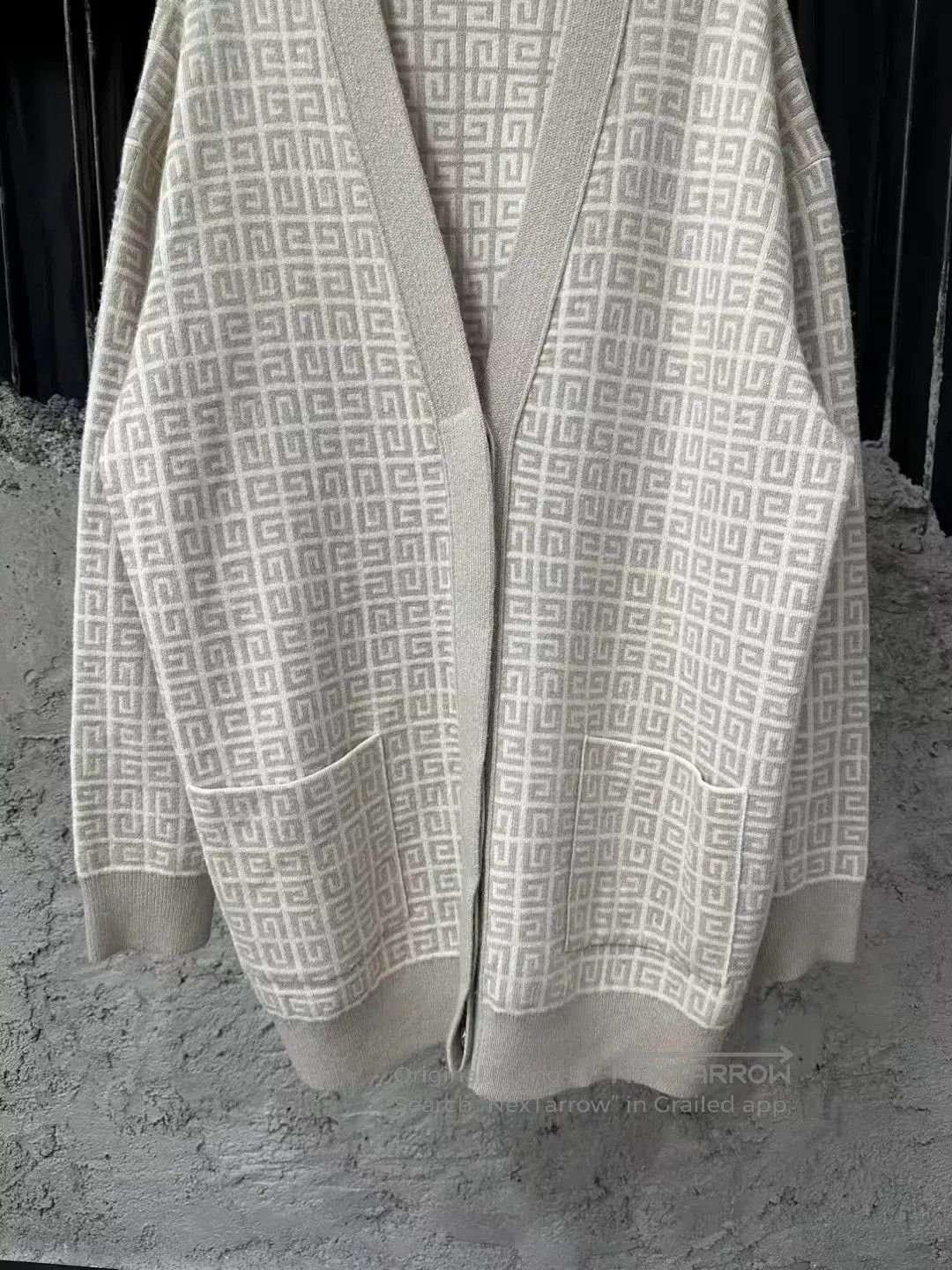 Givenchy Givenchy 4G Print Cashmere Cardigan. Size S / US 4 / IT 40 - 4 Thumbnail