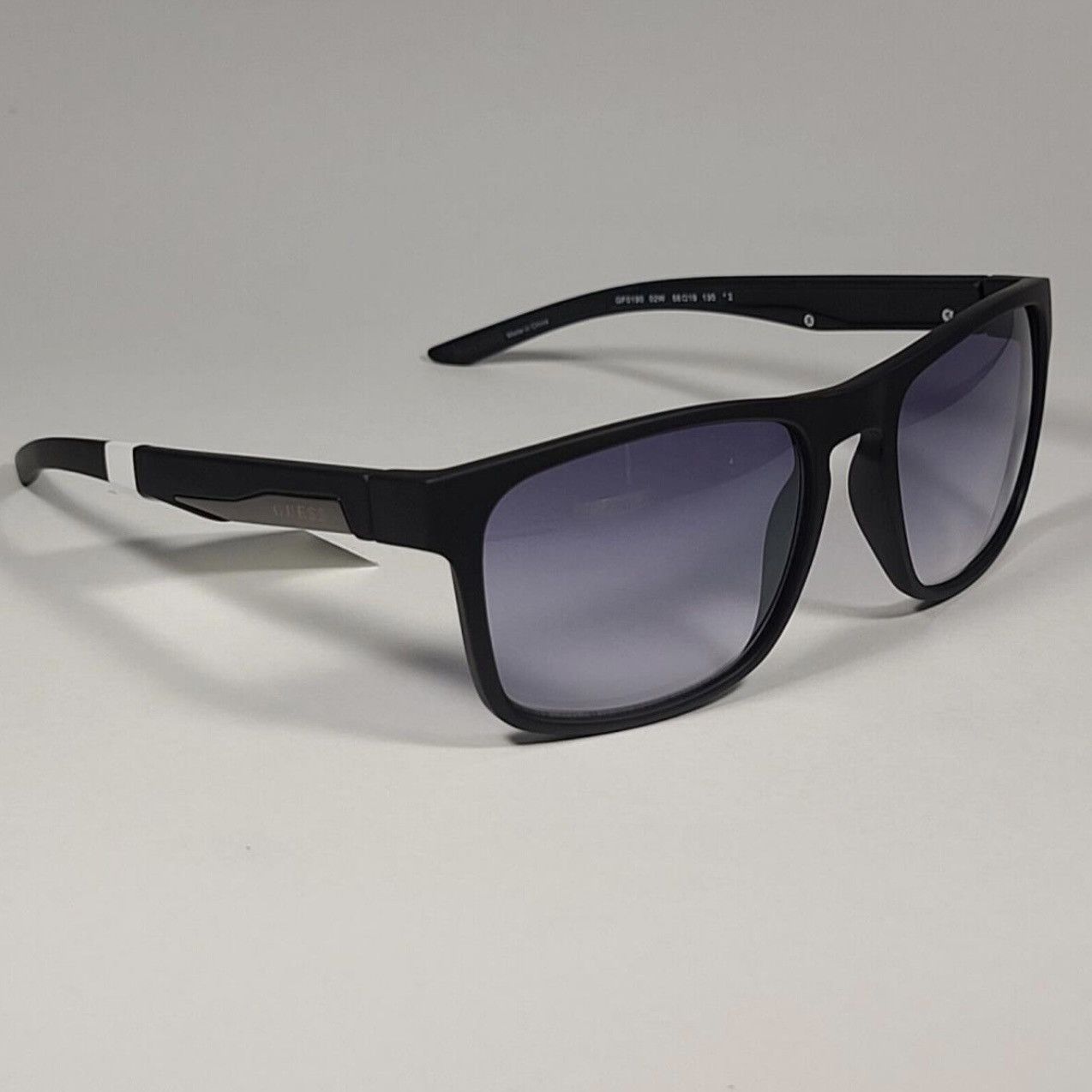 Guess Guess Rectangular GF0190 02W Sunglasses Matte Black frame Size ONE SIZE - 3 Thumbnail