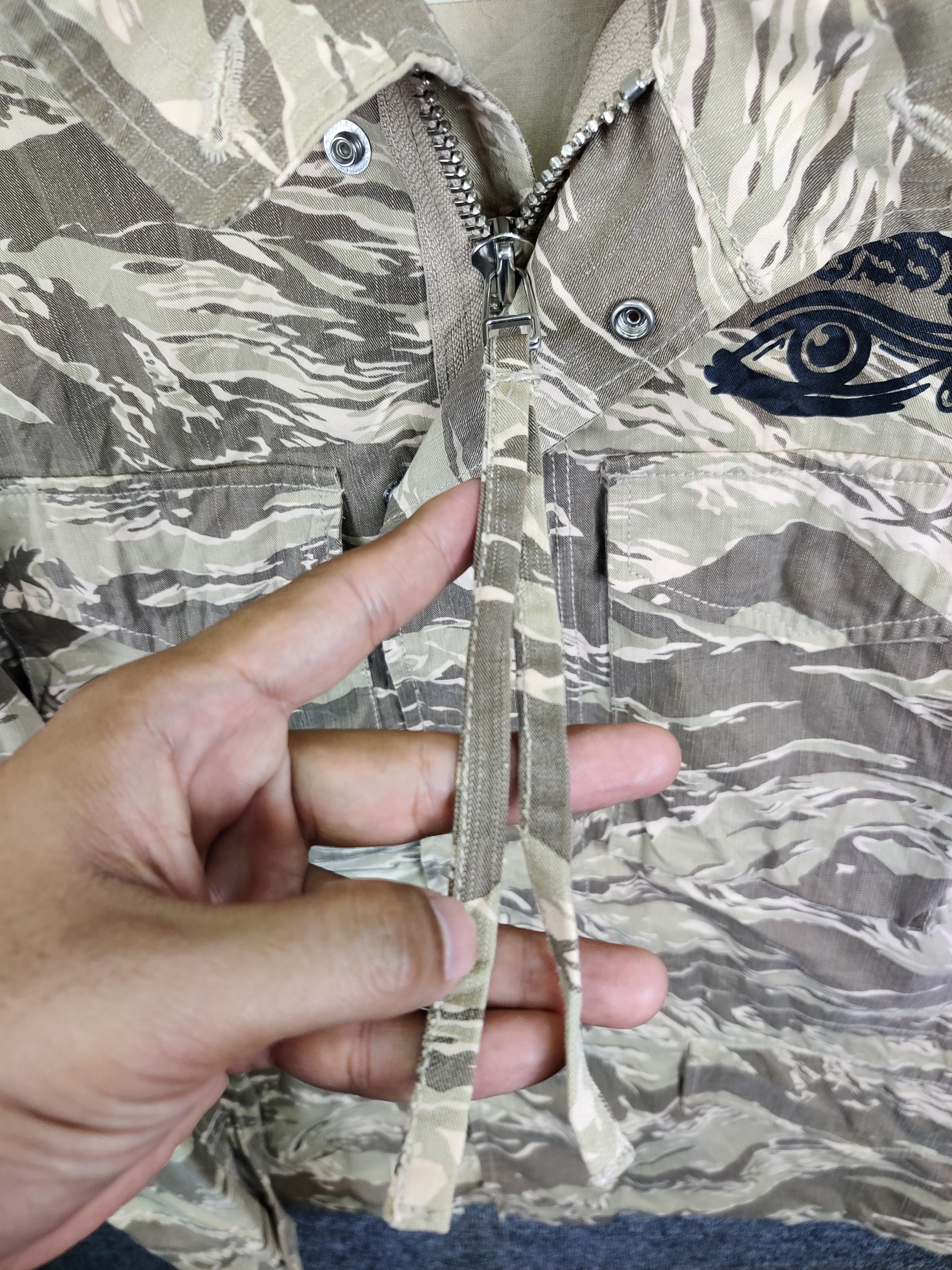 Stussy Vintage Stussy Queen's Square Chapter Camou Jacket Size US L / EU 52-54 / 3 - 10 Thumbnail