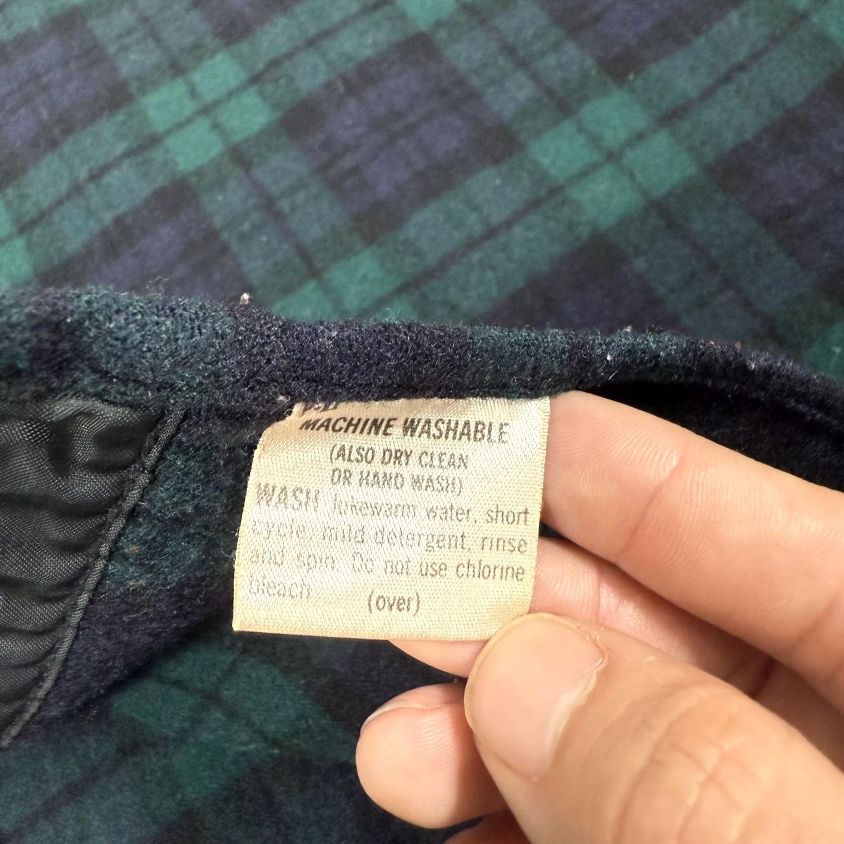 Pendleton VINTAGE Pendleton Shirt Mens XL Green Black Watch Tartan Plaid Wool Flannel USA Size US XL / EU 56 / 4 - 5 Thumbnail