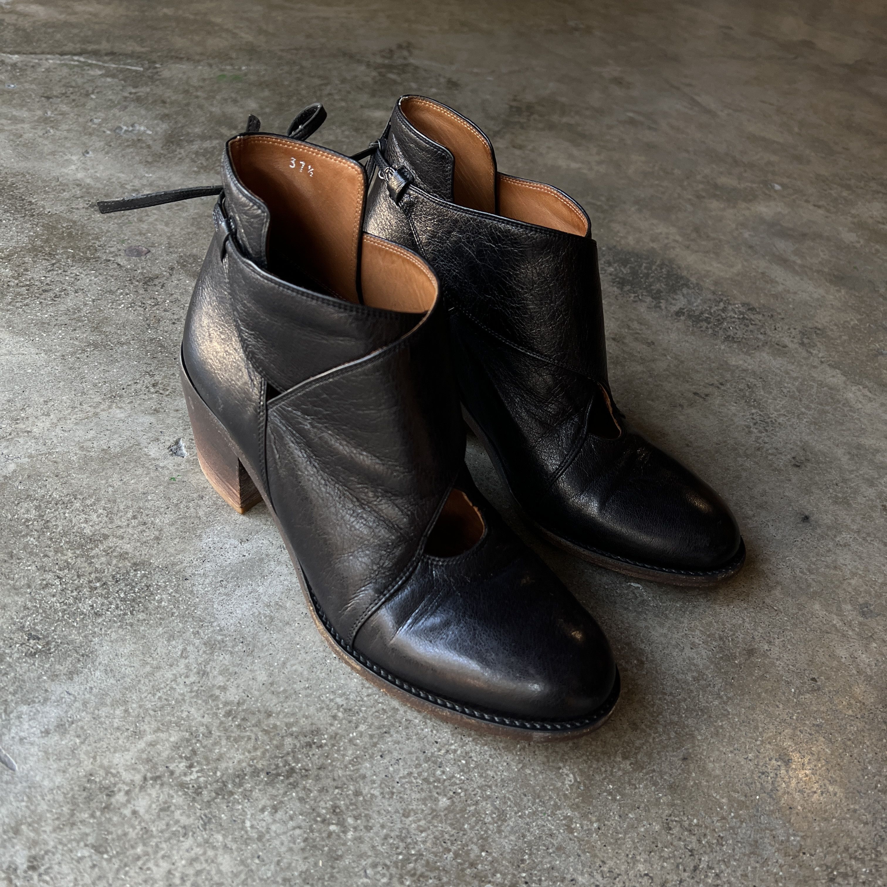 Dries Van Noten Dries Van Noten Back Tie Ankle Boots Size US 6.5 / IT 36.5 - 6 Thumbnail