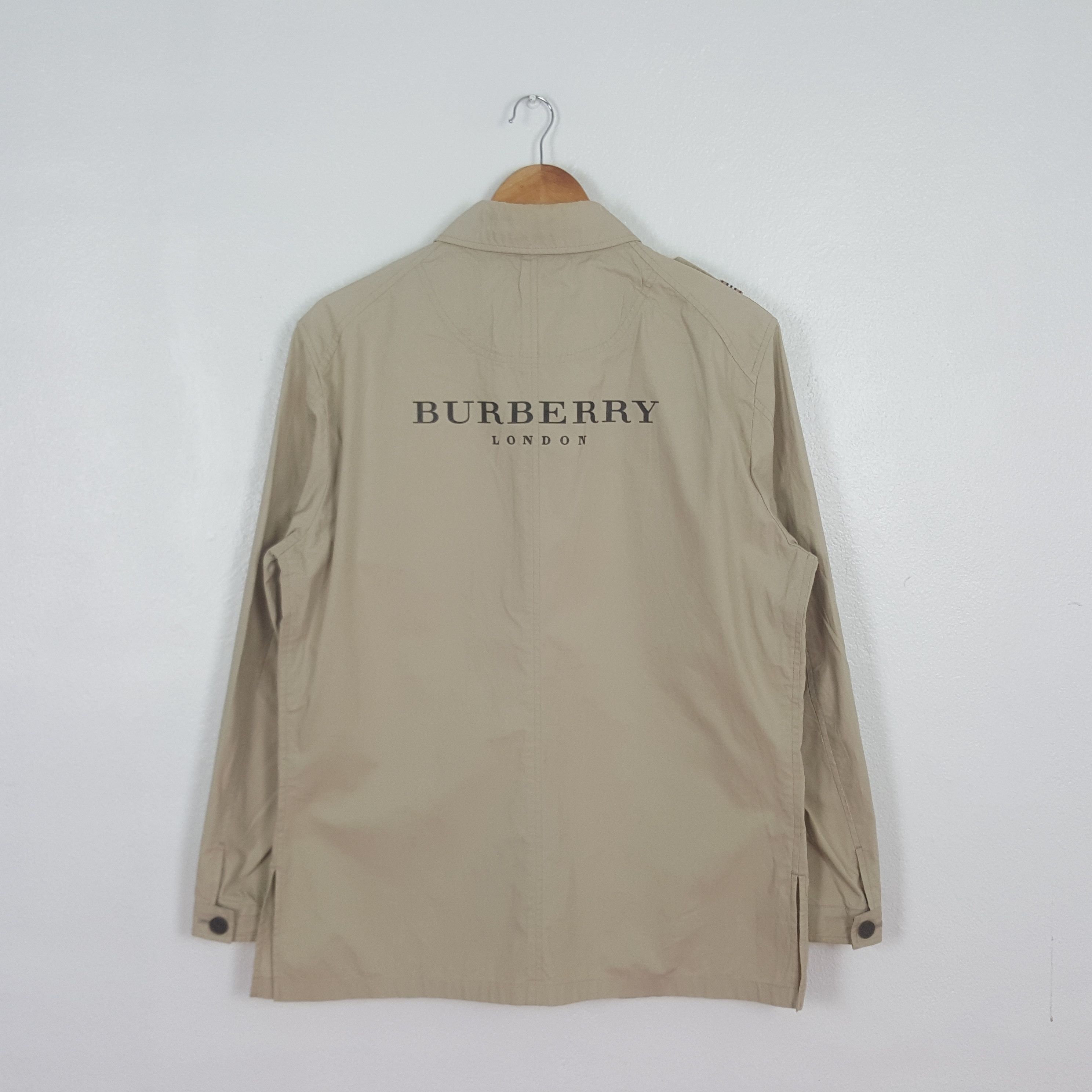 Burberry Vintage Burberry Nova Check Long Shirt Button Up C319N32 Size US L / EU 52-54 / 3 - 1 Thumbnail