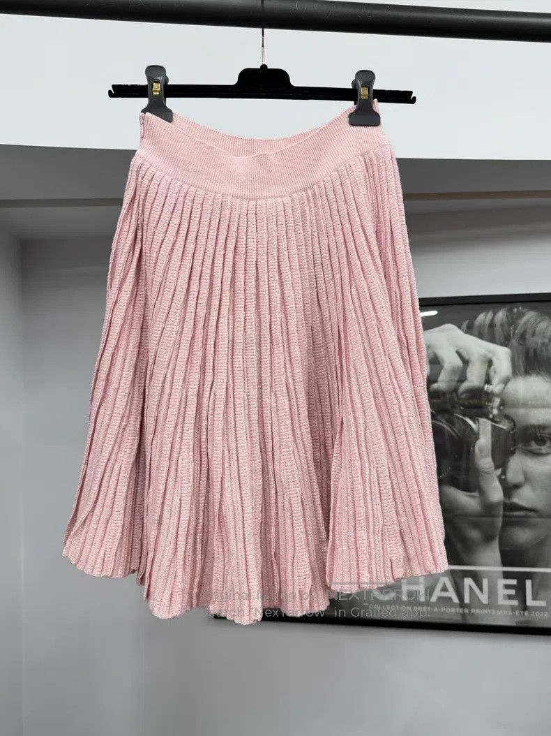 Chanel Chanel Pink pleated cashmere skirt Size 24" / US 00 / IT 34 - 3 Thumbnail