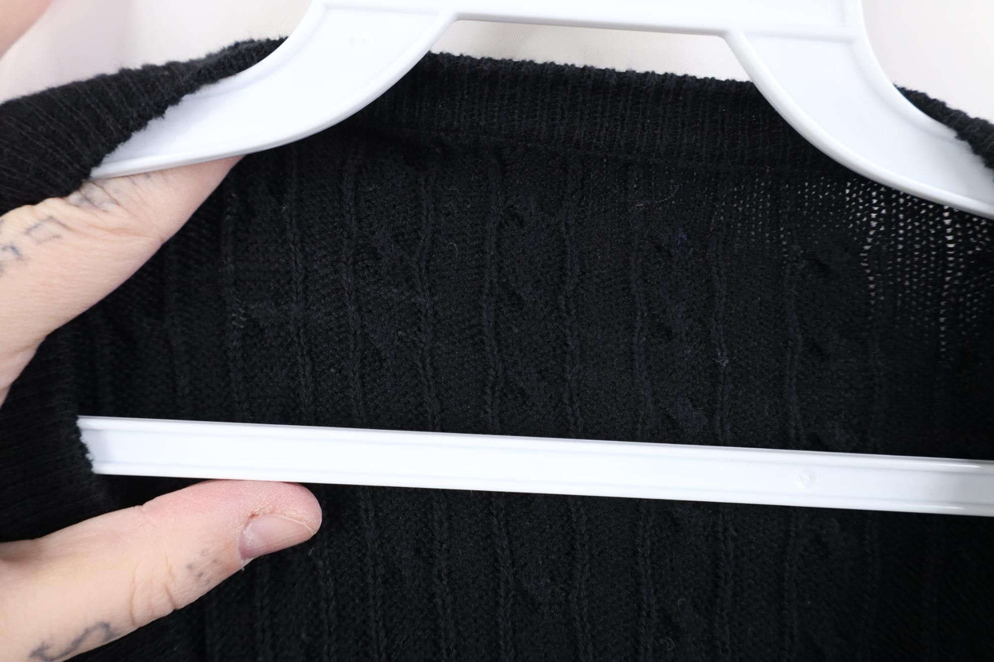 Vintage Vintage 90s Streetwear Cable Knit V-Neck Sweater Black Size US XL / EU 56 / 4 - 4 Thumbnail