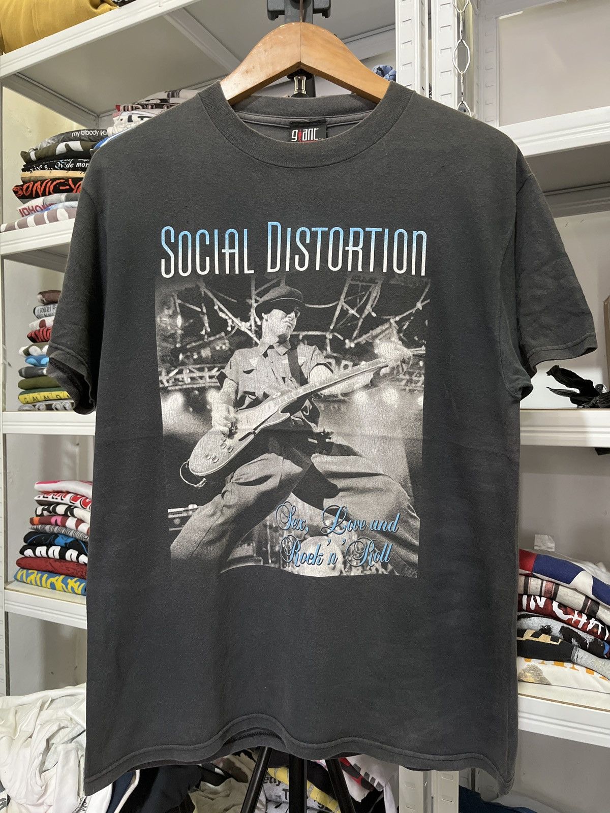 Band Tees Vintage Social Distortion Sex Love and Rock N Roll Size US L / EU 52-54 / 3 - 1 Thumbnail