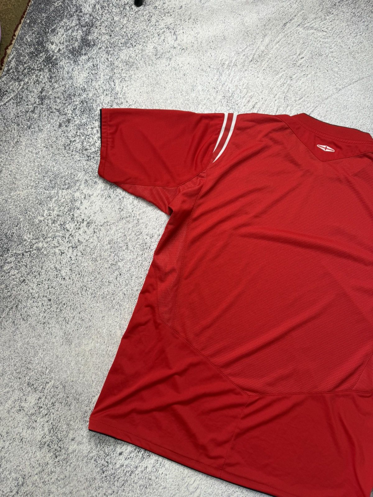Umbro England football shirt 2004 Jersey Umbro Soccer Vintage Size US L / EU 52-54 / 3 - 20 Thumbnail