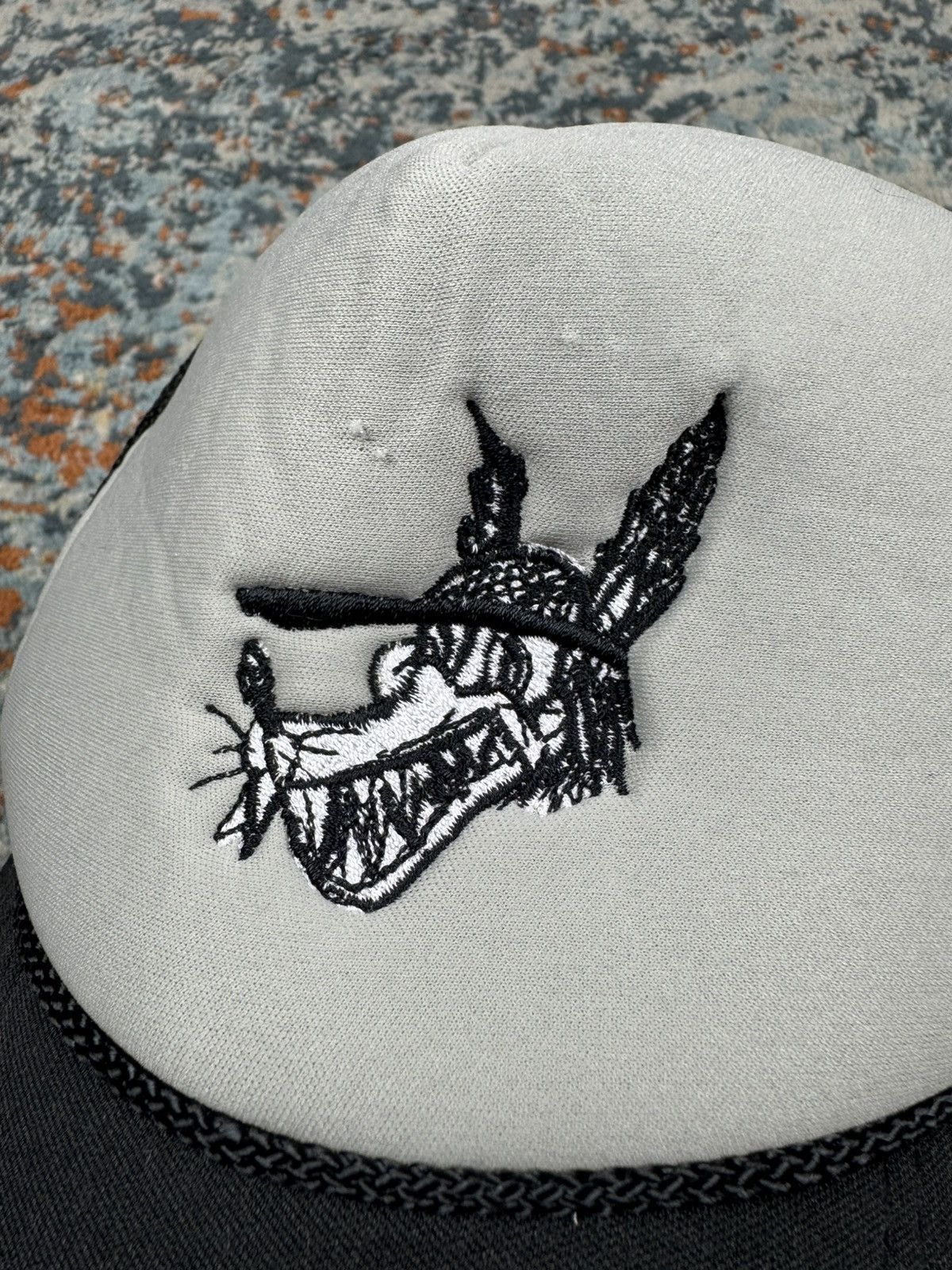 Vintage Vintage 90s Crazy Wolf embroidered trucker hat by nissun Size ONE SIZE - 4 Thumbnail