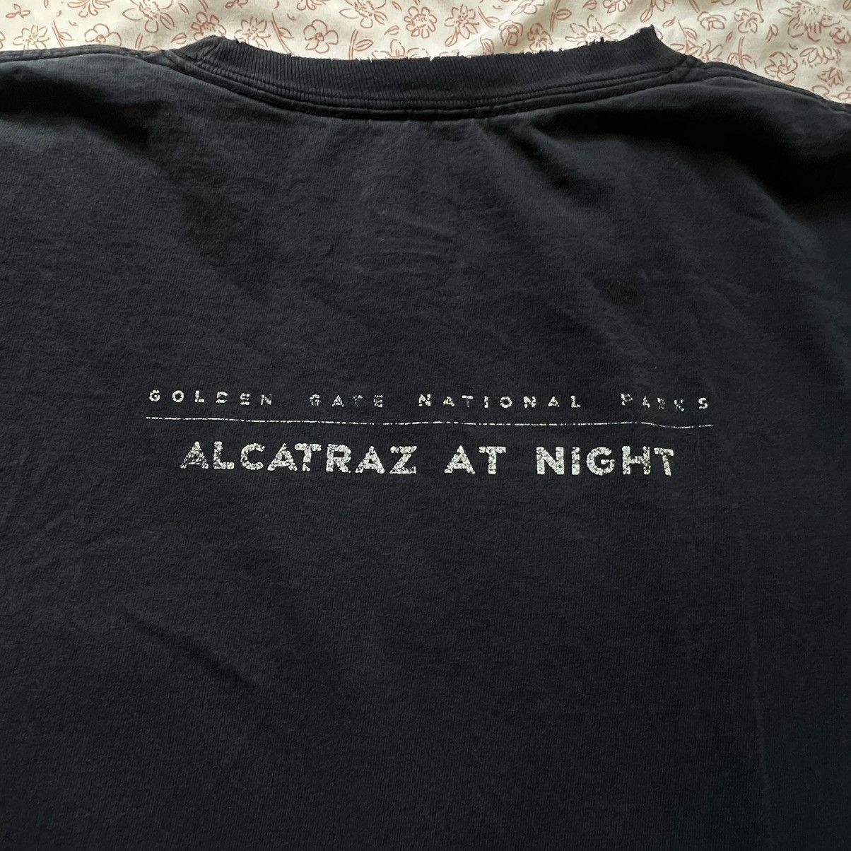 Vintage Vintage Alcatraz At Night | Golden Gate National Parks Tee Size US XXL / EU 58 / 5 - 2 Thumbnail