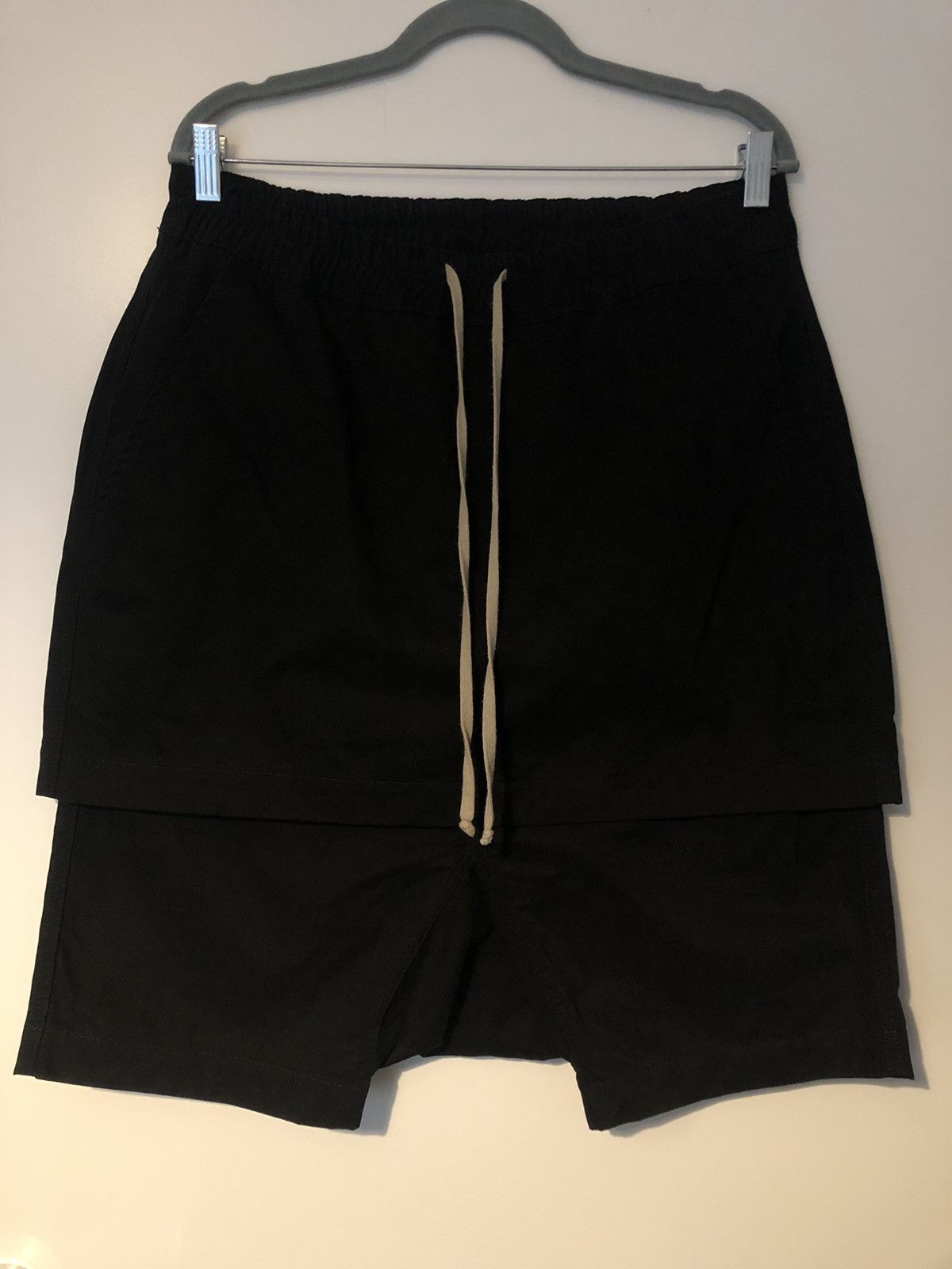 image of Rick Owens Drkshdw Kilt Shorts Dark Shadow in Black, Men's (Size 32)