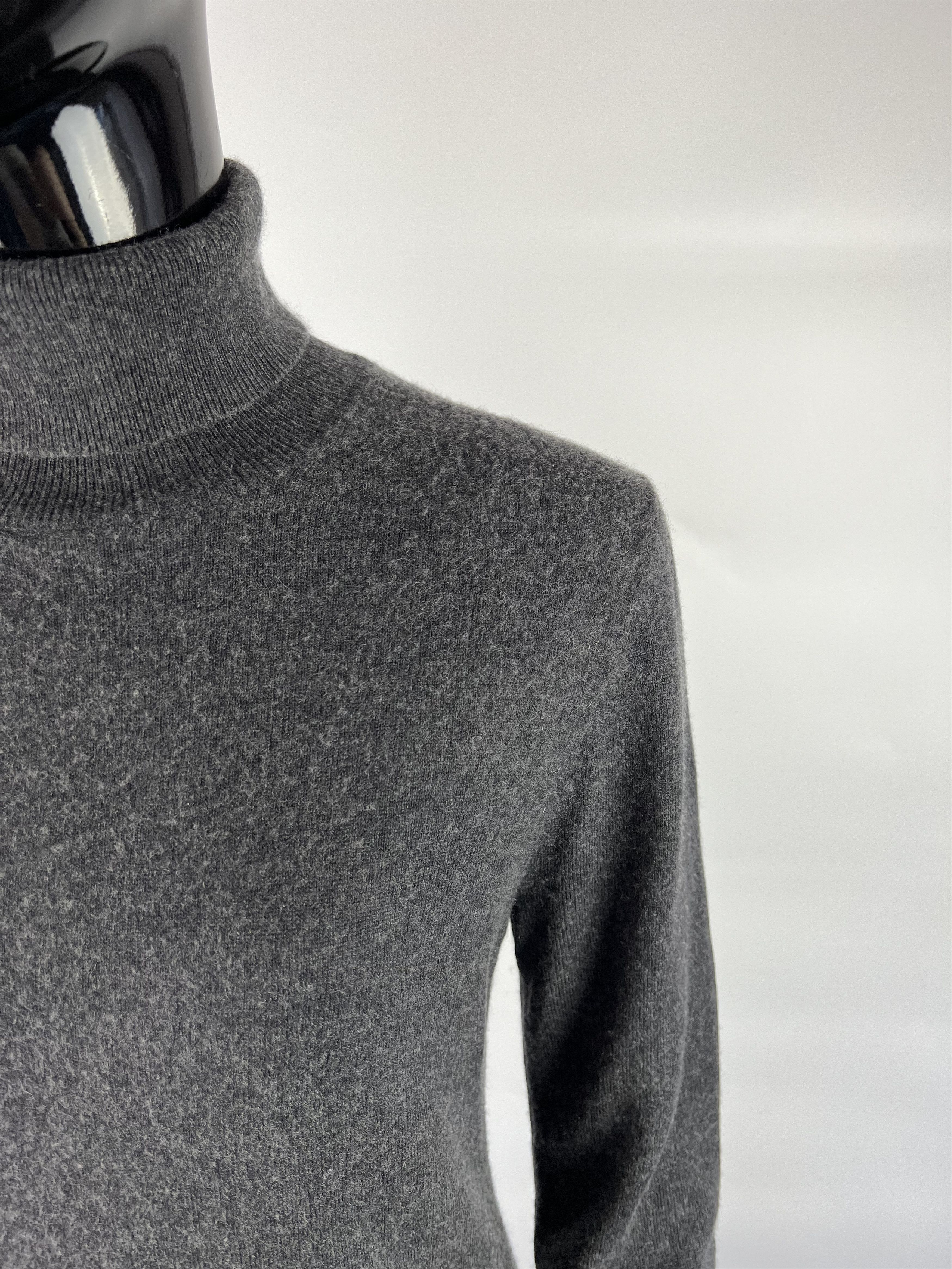 Allude Allude Wool/Cashmere Turtleneck Sweater Size L / US 10 / IT 46 - 4 Thumbnail