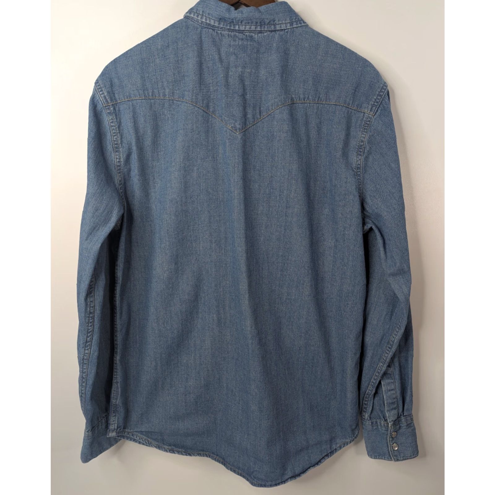 Levi's VINTAGE Levi's Denim Shirt Mens Large Western Pearl Snap Long Sleeve Cowboy Rodeo Work Size US L / EU 52-54 / 3 - 4 Thumbnail