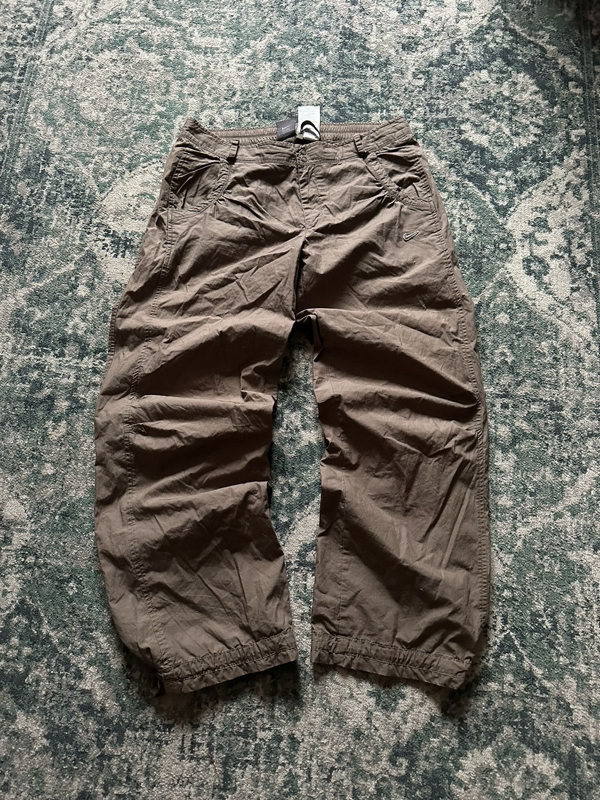 Nike VINTAGE NIKE SWOOSH NYLON BAGGY SKEPTA TRACK PANTS M Size US 32 / EU 48 - 1 Thumbnail