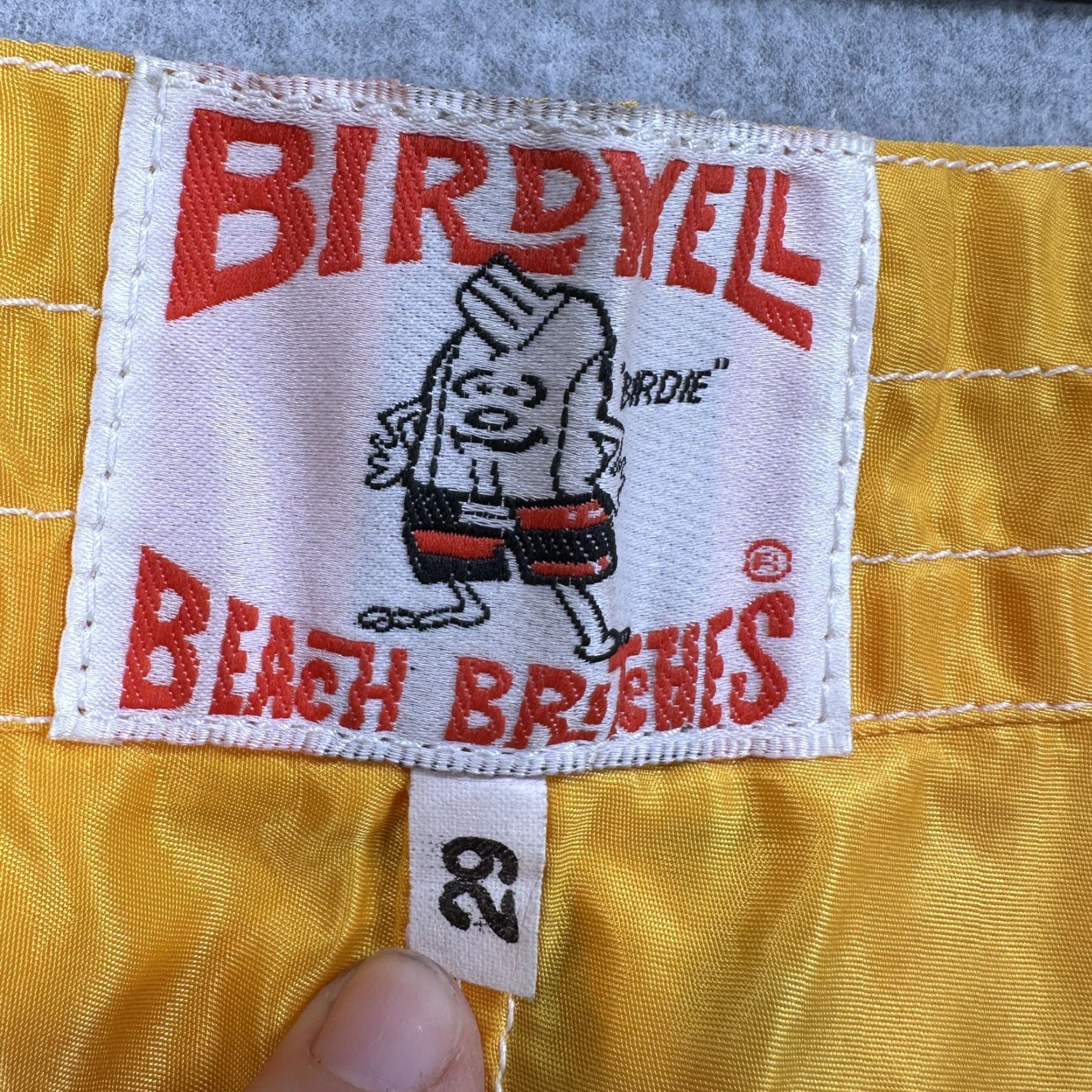 Vintage Birdwell Beach Britches Board Shorts Mens Medium Yellow Nylon Surf Swim Quick Dry Lightweight Size US 28 / EU 44 - 3 Thumbnail