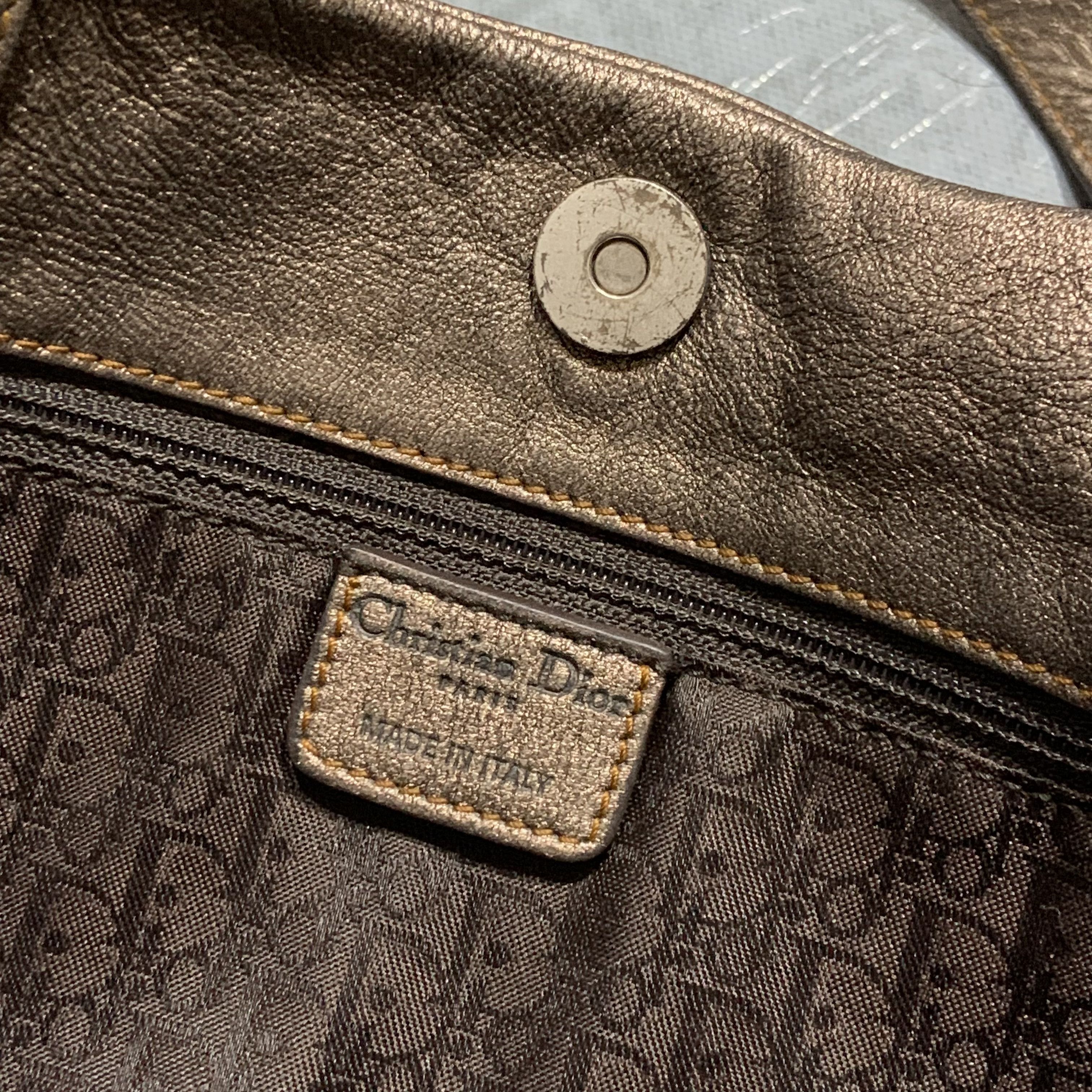 Dior Christian Dior - AW06 - Silver Mettalic Leather Gaucho Bag Size ONE SIZE - 7 Thumbnail