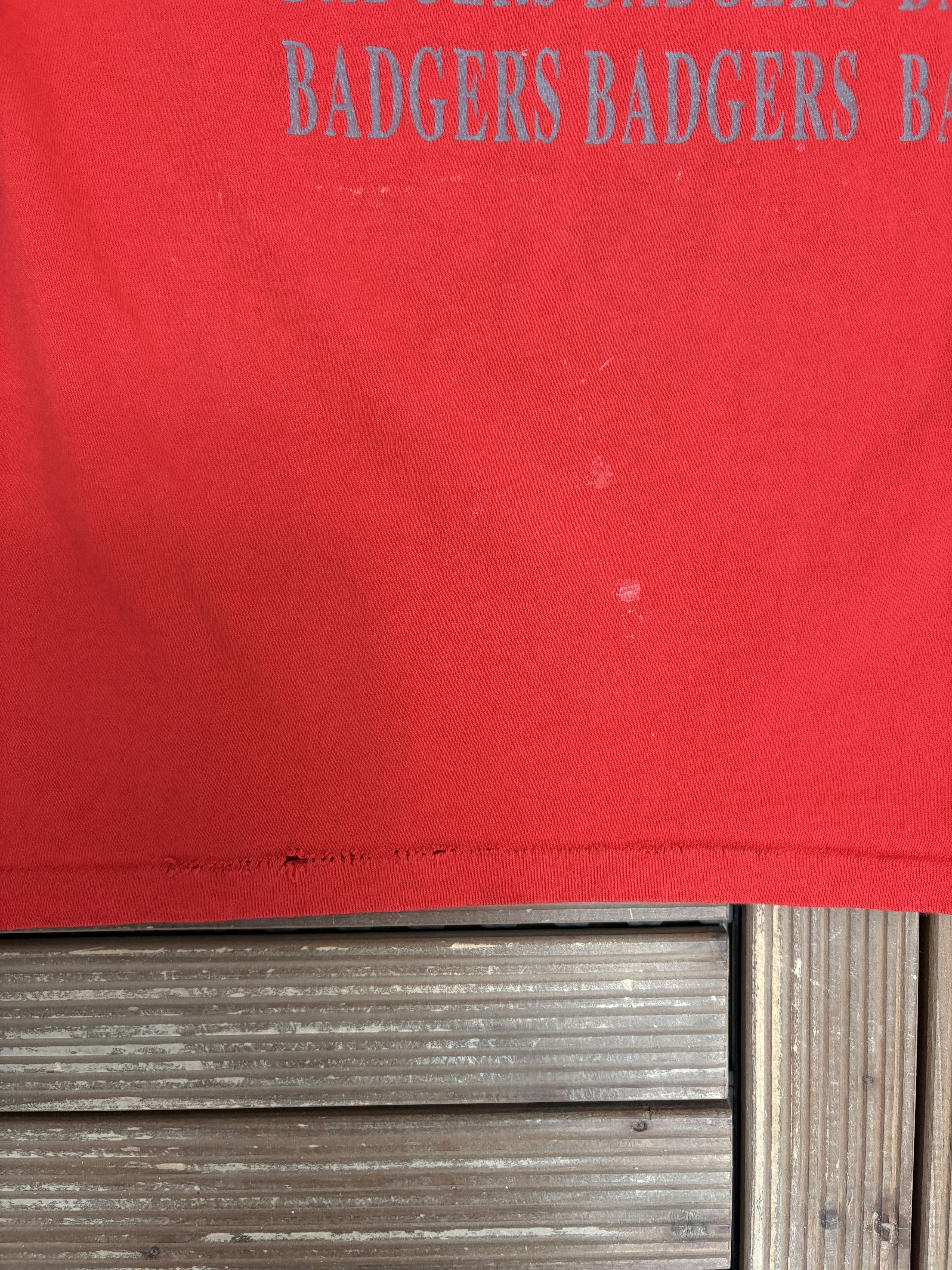 Vintage Wisconsin Badgers Vintage Red T-Shirt Tee Size US L / EU 52-54 / 3 - 7 Thumbnail