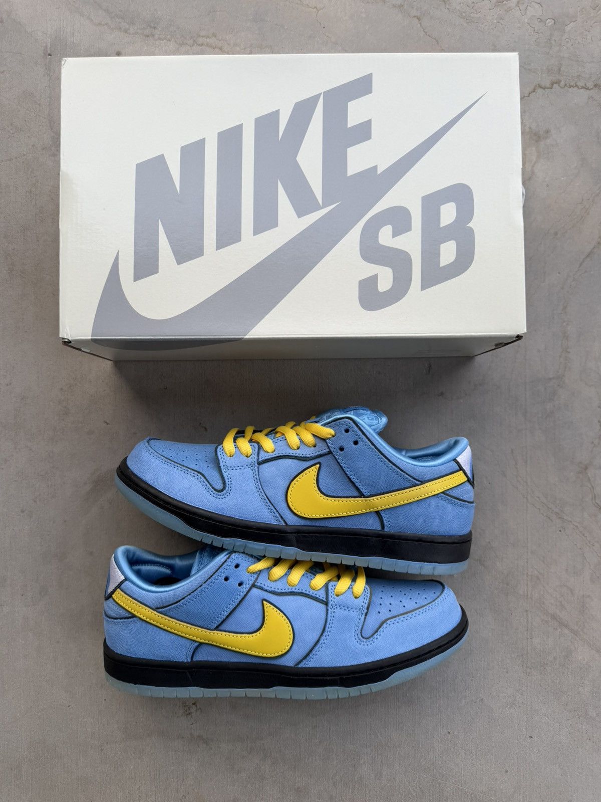 Nike Nike SB Dunk Low Pro “Powderpuff Girls – Bubbles” OG ALL 9M Size US 9 / EU 42 - 1 Thumbnail