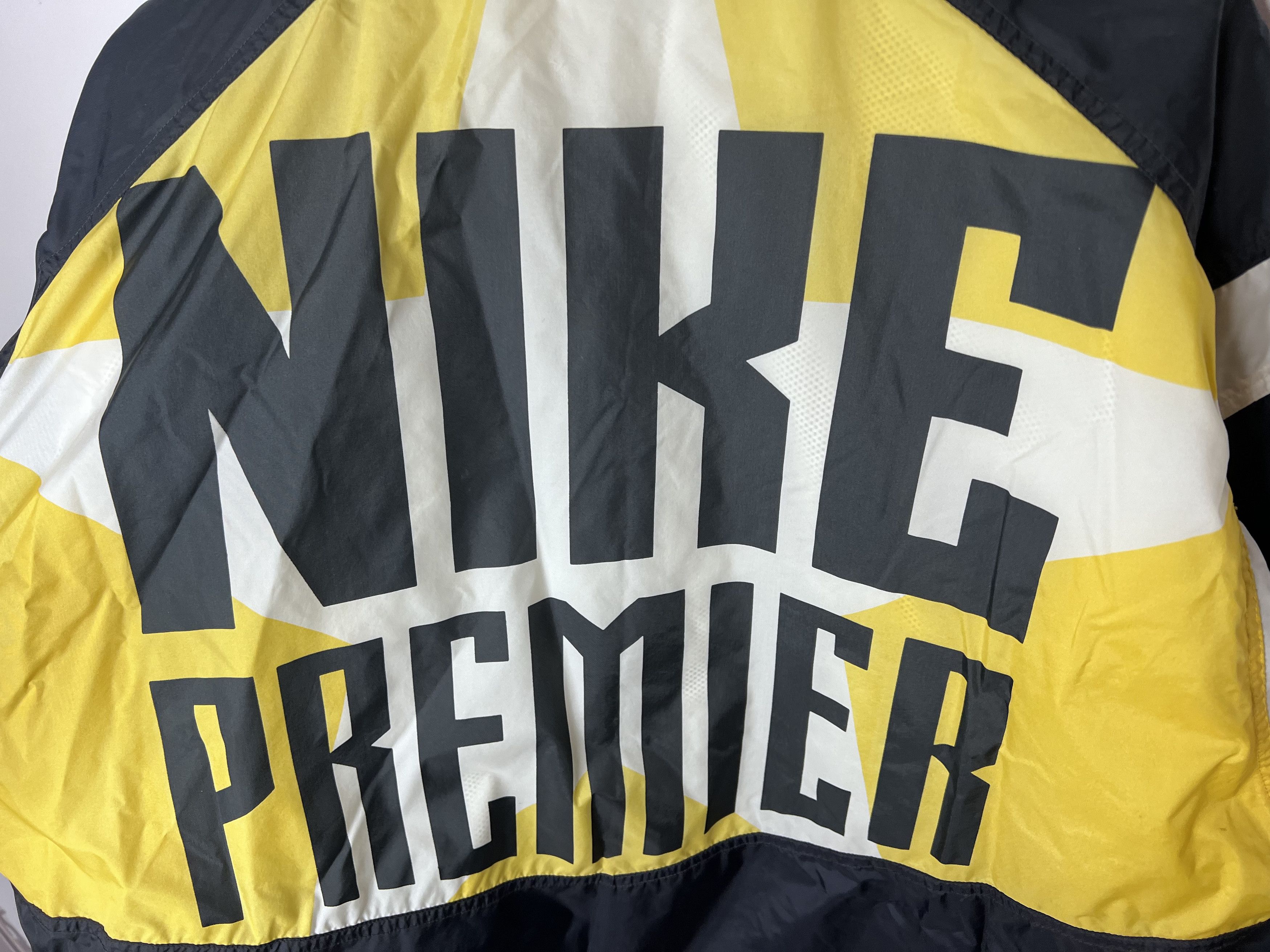 Adidas BORUSSIA DORTMUND 1994-95 NIKE PREMIER RAIN JACKET FOOTBALL Size US M / EU 48-50 / 2 - 3 Thumbnail