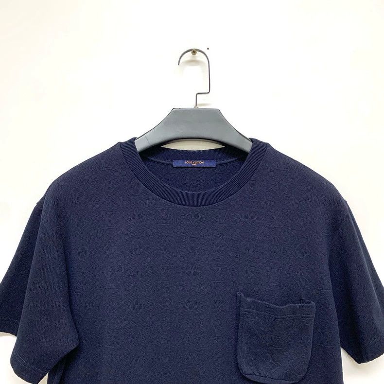 Louis Vuitton Louis Vuitton dark blue stripes and full print short sleev Size US M / EU 48-50 / 2 - 3 Thumbnail