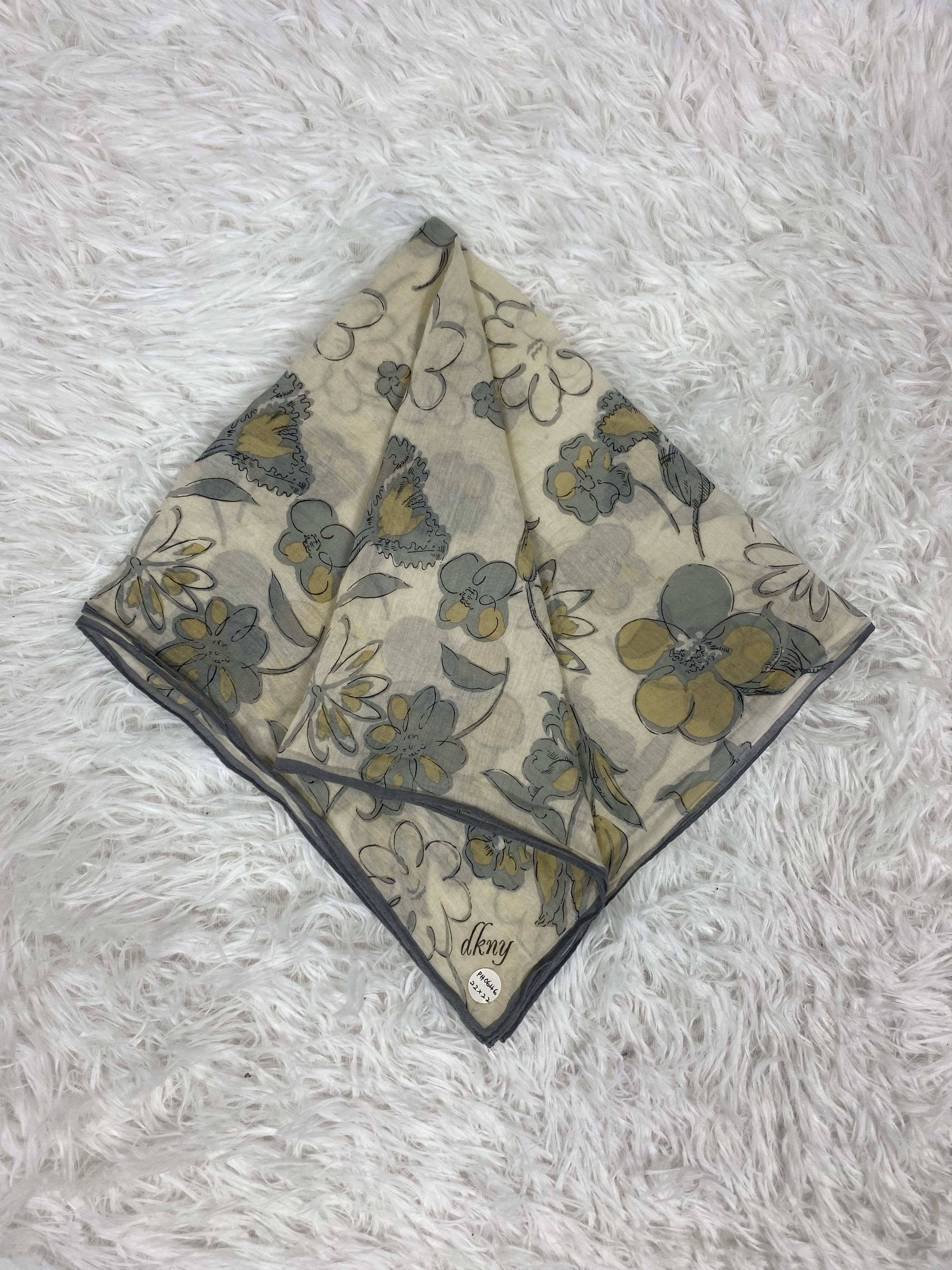 DKNY × Vintage Vintage DKNY Handkerchief Neckerchief PH0646 Size ONE SIZE - 1 Thumbnail