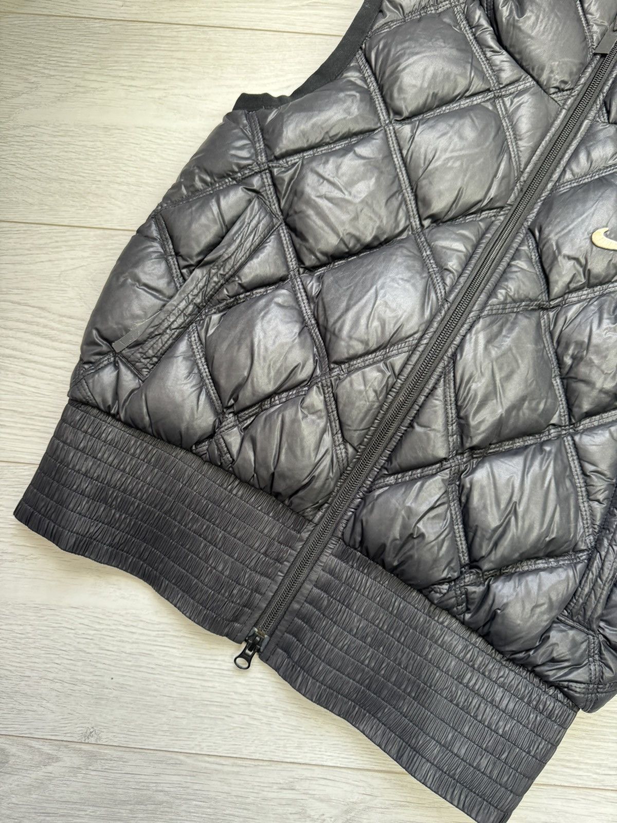 Nike × Vintage Nike 90s Vintage Puffer Woman Vest Faded Swoosh Y2K Size M Size S / US 4 / IT 40 - 3 Thumbnail