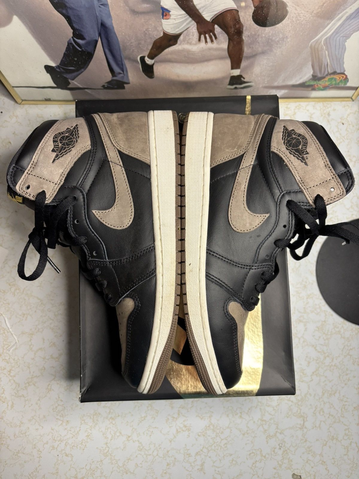 Jordan Brand Air Jordan 1 Retro High OG palomino Size US 9.5 / EU 42-43 - 4 Thumbnail