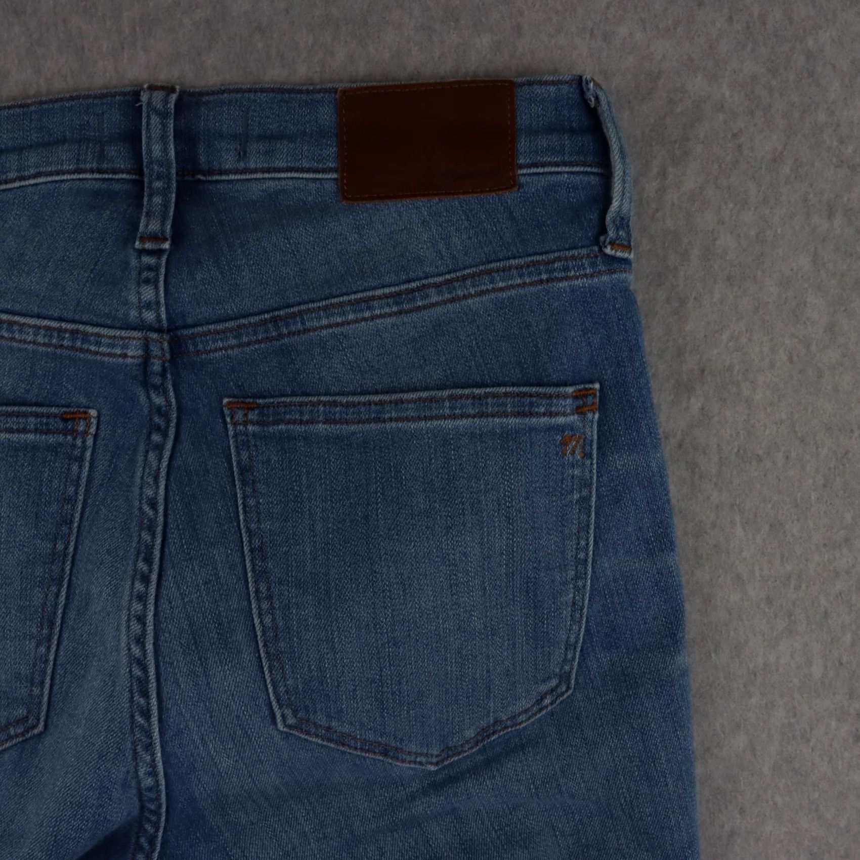 Madewell Madewell Jeans Women 25 Blue 9" High Rise Skinny Button Fly Distressed Frayed Size 42" / US 20 - 3 Thumbnail