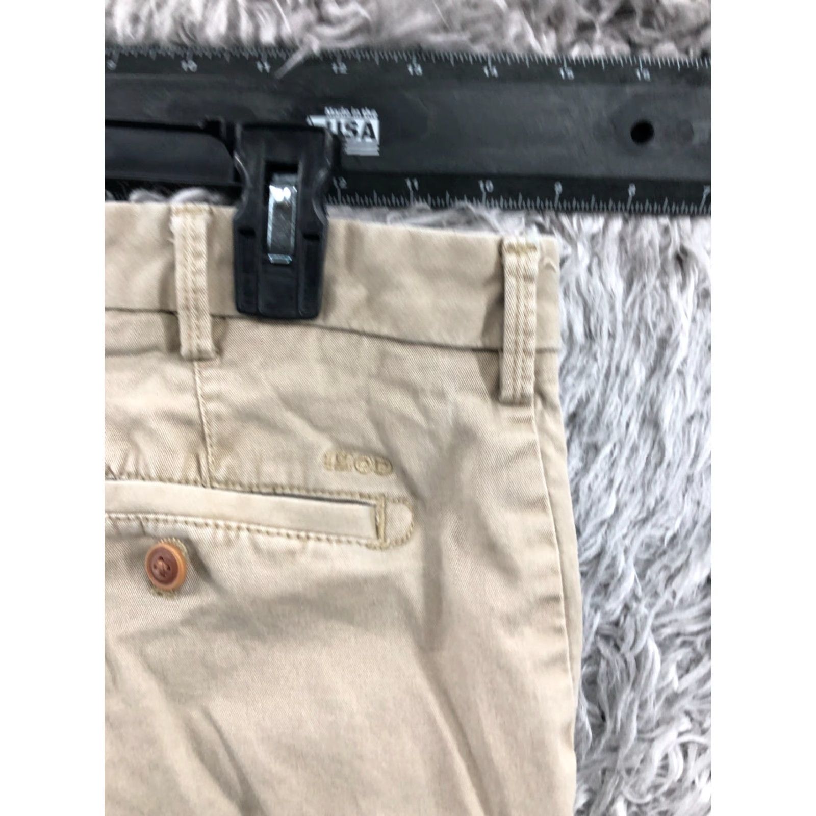 Izod IZOD Bermuda Shorts Mens 33 Beige Mid Rise 10in Inseam 5-Pocket Knit Cotton Blend Flat Front Regular Size US 33 - 5 Thumbnail