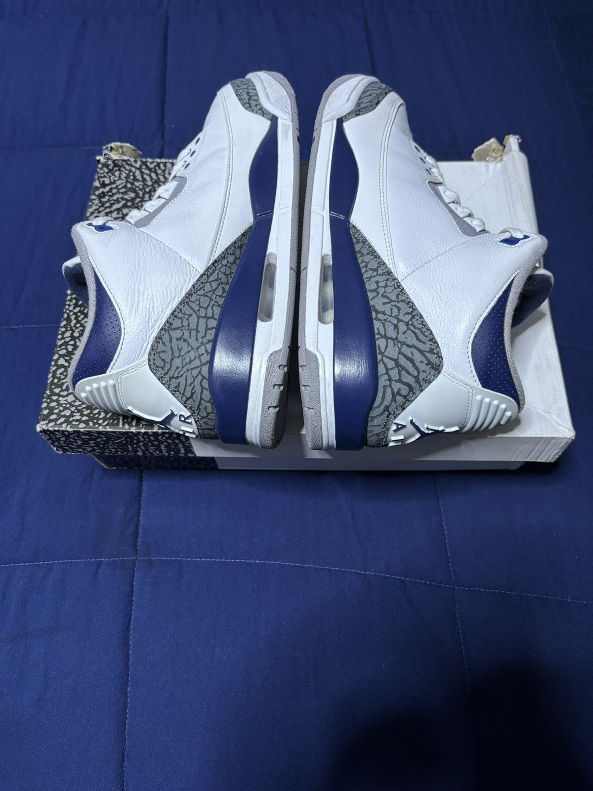 Jordan Brand Air Jordan 3 Retro Midnight Navy 2023 Size 11 Size US 11 / EU 44 - 3 Thumbnail