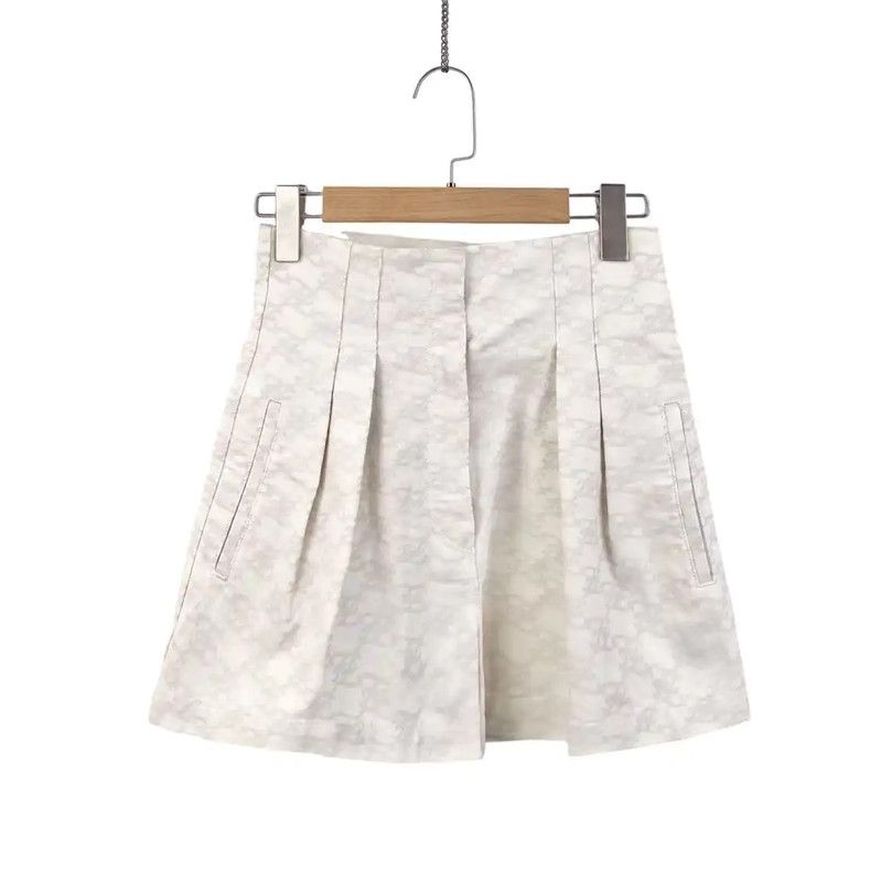 Fendi Fendi White Cotton Women's Shorts 0089 Size 28" / US 6 / IT 42 - 1 Thumbnail