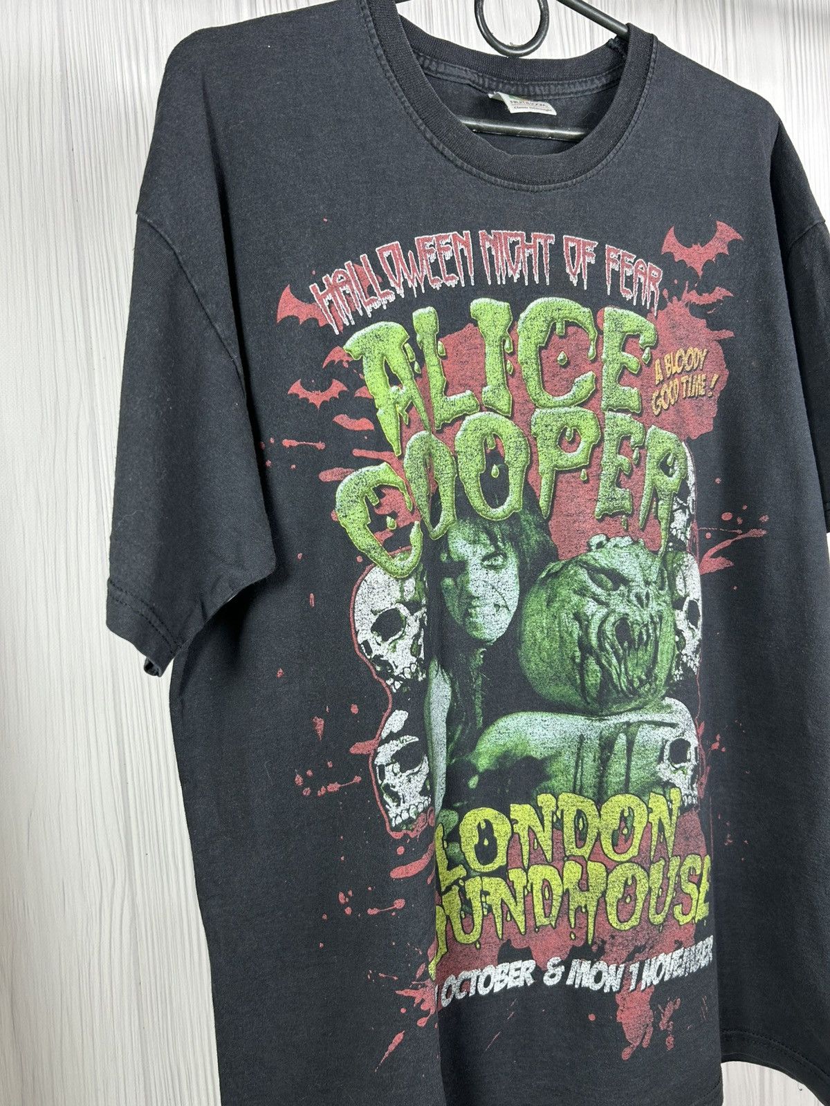 Band Tees Vintage Alice Cooper London Roundhouce Halloween Night Tee Size US L / EU 52-54 / 3 - 2 Thumbnail