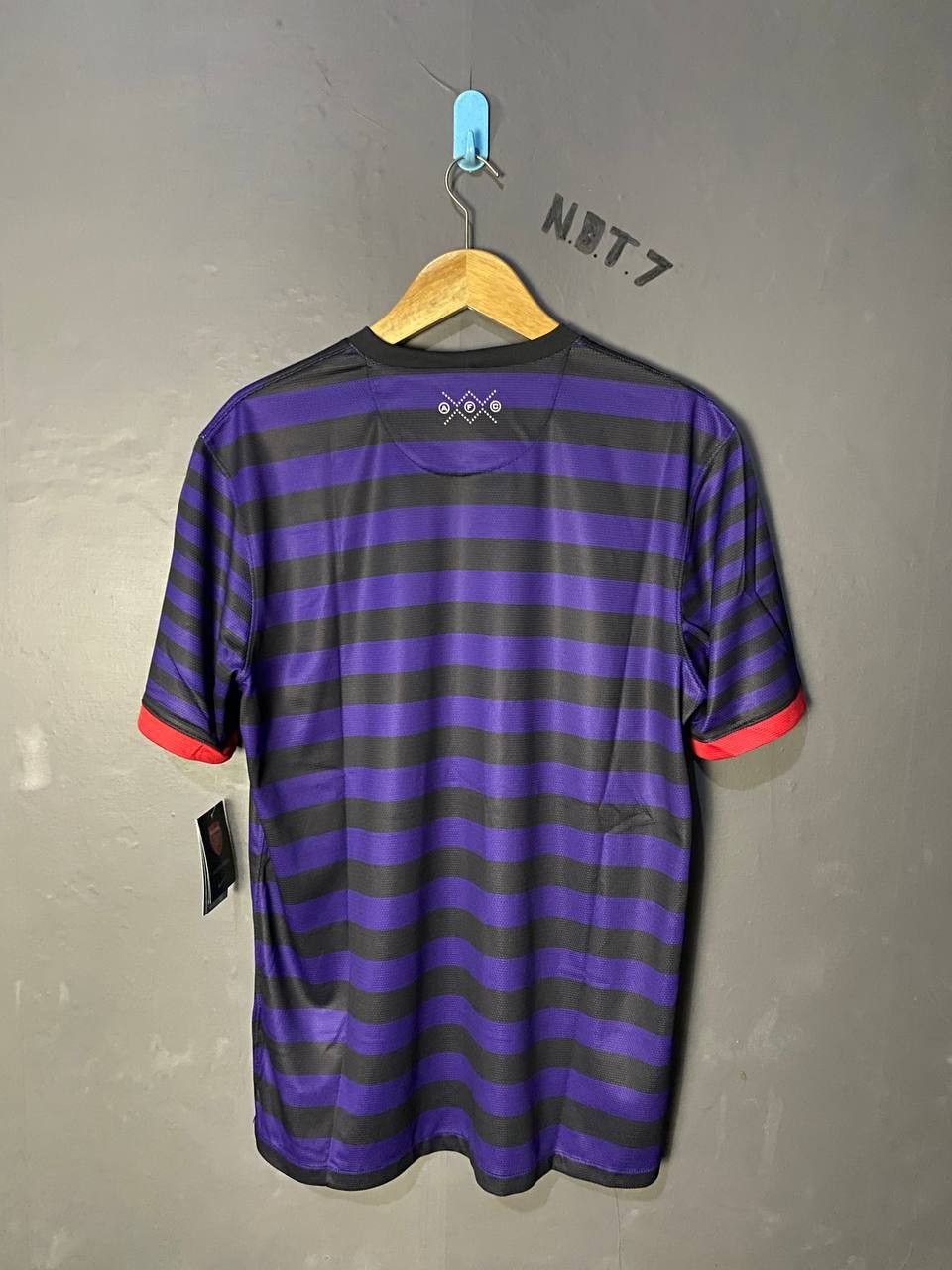 Nike Arsenal away 2012 BNWT Size US L / EU 52-54 / 3 - 2 Thumbnail