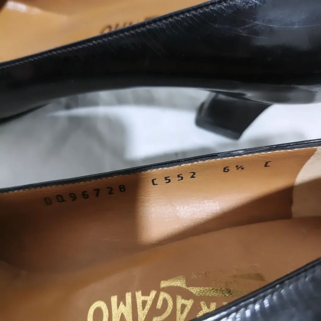 Salvatore Ferragamo Salvatore Ferragamo Gancini Pumps Black Leather Pointed Toe Size US 7 / IT 37 - 6 Thumbnail