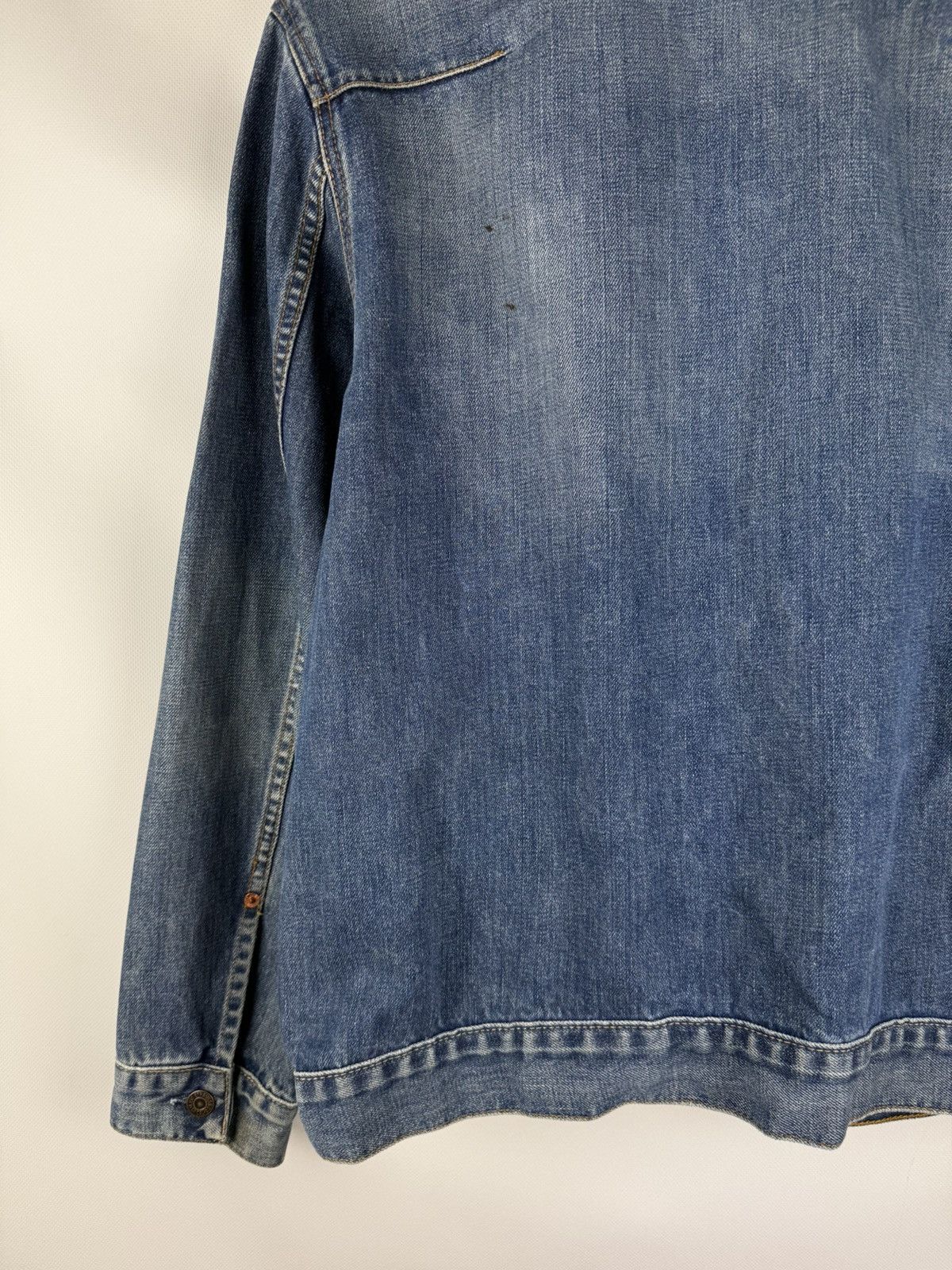 Levi's Levi’s Vintage 70511 Men’s Denim Trucker Jacket Size L Size US L / EU 52-54 / 3 - 23 Thumbnail