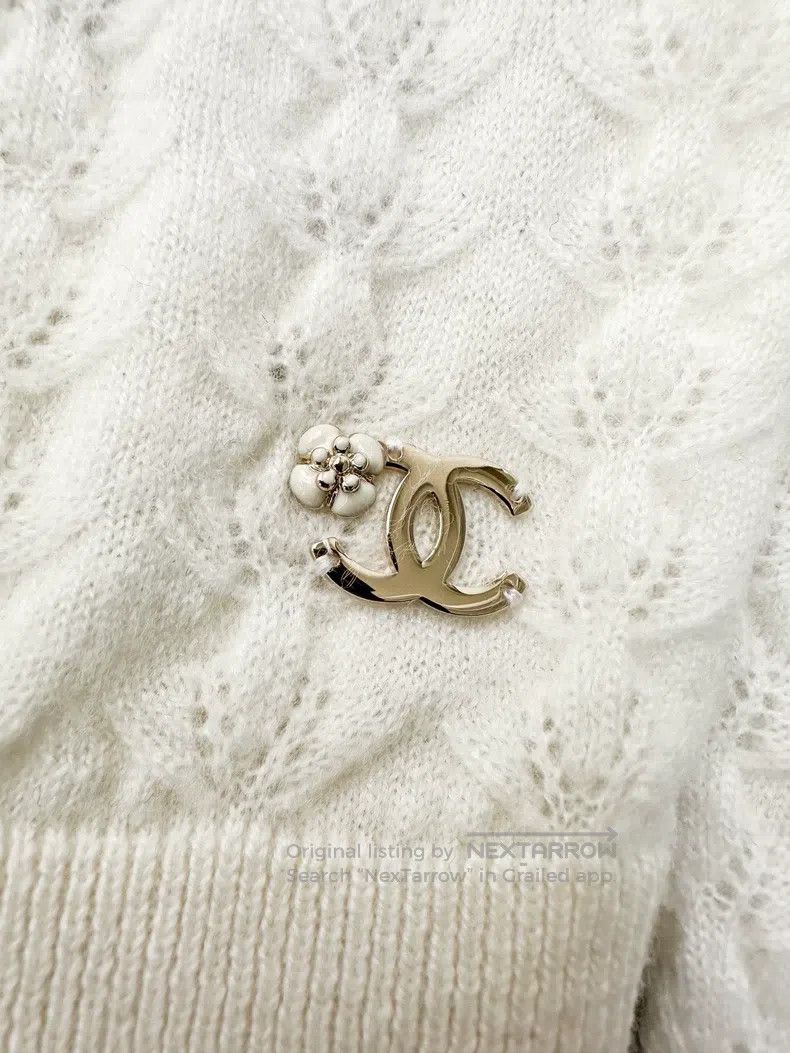 Chanel Chanel 24B Autumn and Winter Preview White Cashmere Knitte Size XS / US 0-2 / IT 36-38 - 3 Thumbnail