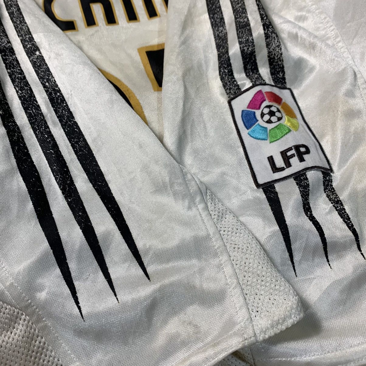 Adidas Rare🔥2000s David Beckham Real Madrid Jerseys Size US L / EU 52-54 / 3 - 13 Thumbnail