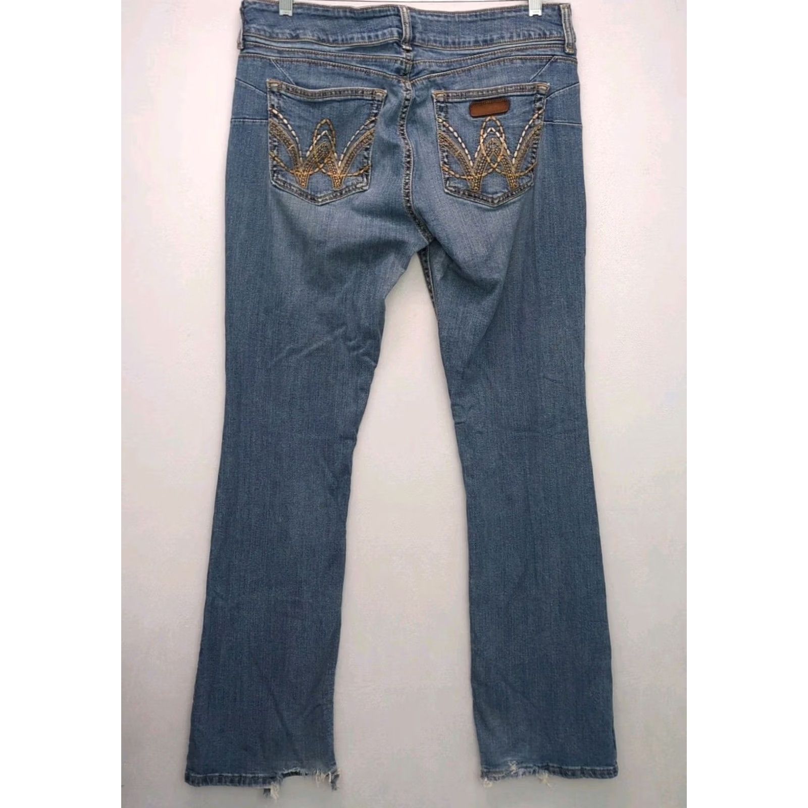 Wrangler Wrangler Jeans Bootcut Size 14 Medium Wash Blue Women Cotton Spandex Distressed Bottom 13/14 x 34 Size 36" / US 14 / IT 50 - 2 Thumbnail