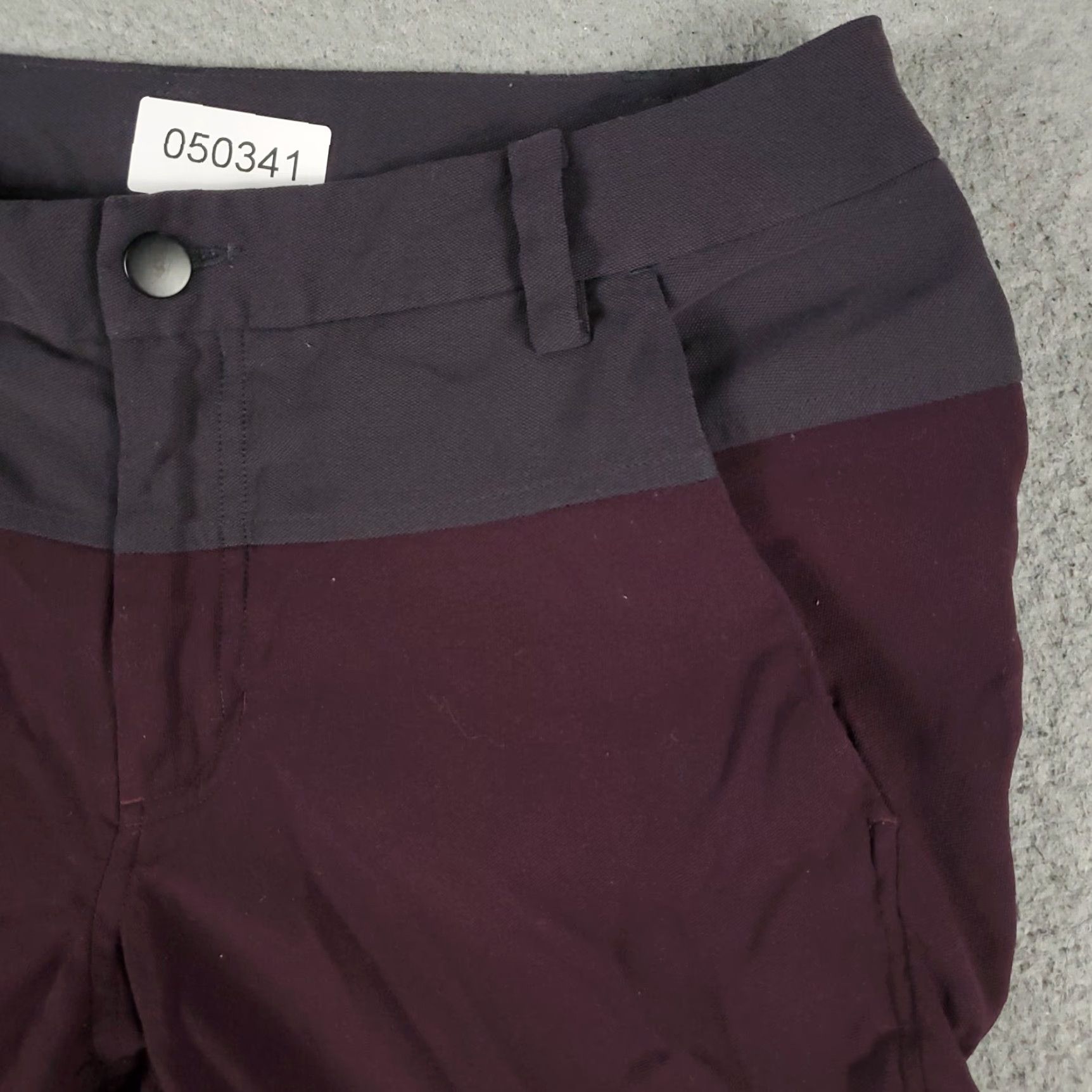 Lululemon Lululemon Mens Shorts 32 Burgundy Chino Flat Front Polyester Casual Business Travel Workwear Pockets Belt Loops Logo 90s? Size US 32 / EU 48 - 3 Thumbnail
