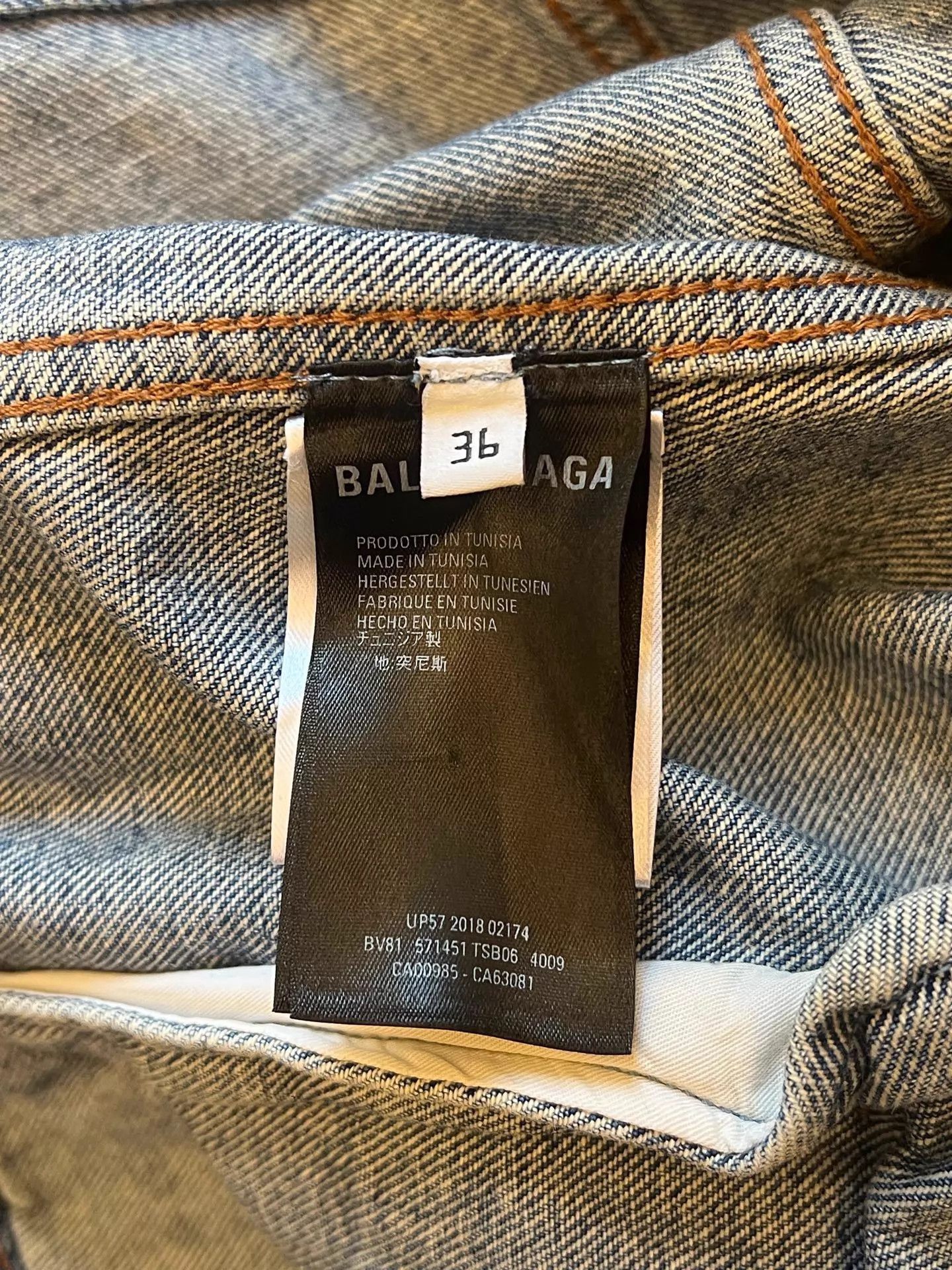 Balenciaga Balenciaga Sanskrit Embroidered Back Denim Jacket Women's 36 Size XS / US 0-2 / IT 36-38 - 4 Thumbnail