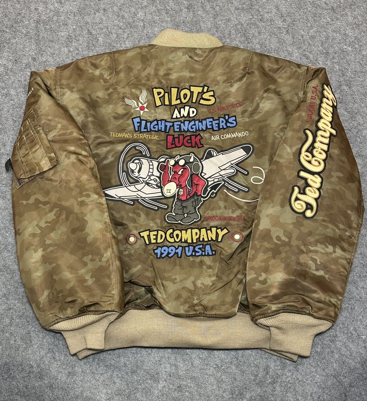 Avirex Tedman's Company MA-1 flight jacket with a camouflage Size US S / EU 44-46 / 1 - 3 Thumbnail