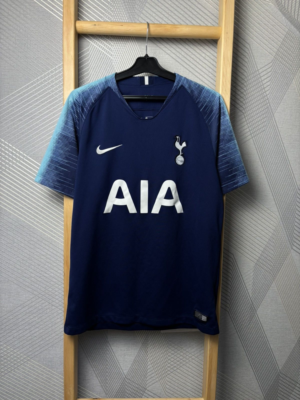 Nike Nike Tottenham Hotspur 2018 2019 Away Football Jersey Size US M / EU 48-50 / 2 - 1 Thumbnail