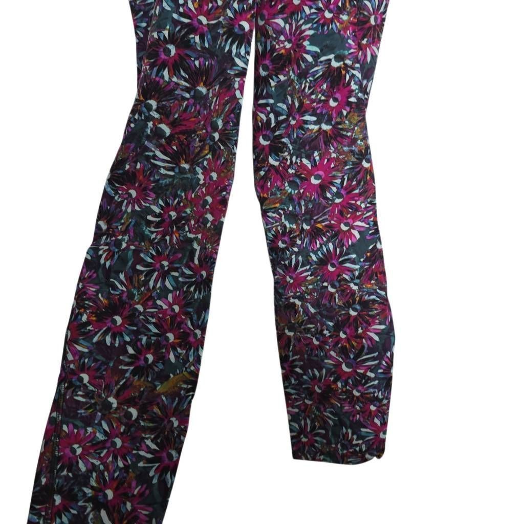 Lululemon Lululemon Women's Size 4 Fuschia Blue Floral 26" Leggings Size 27" / US 4 / IT 40 - 3 Thumbnail